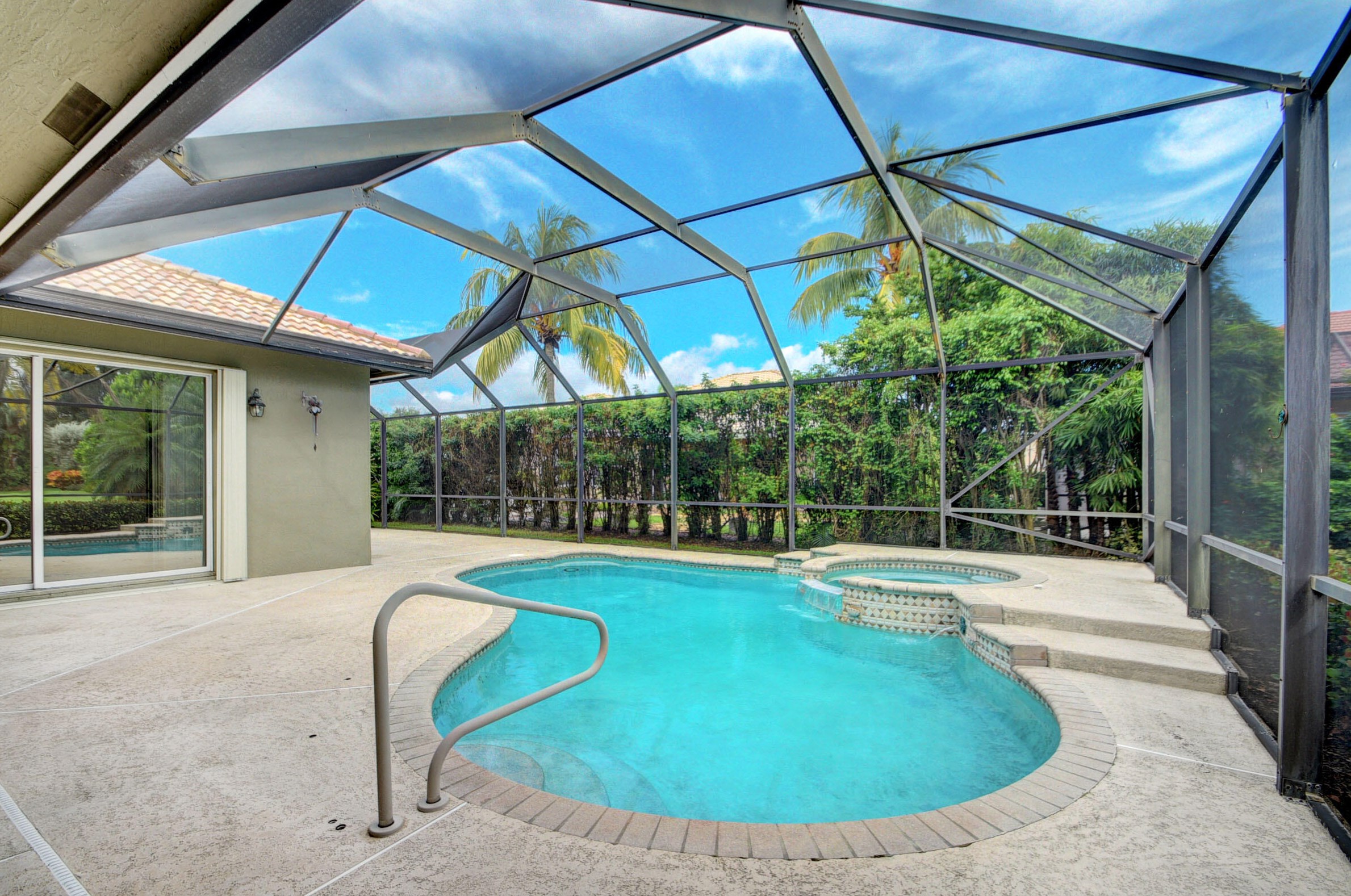 4372 Silver Glen Dr, Lake Worth FL 33449-8327 exterior
