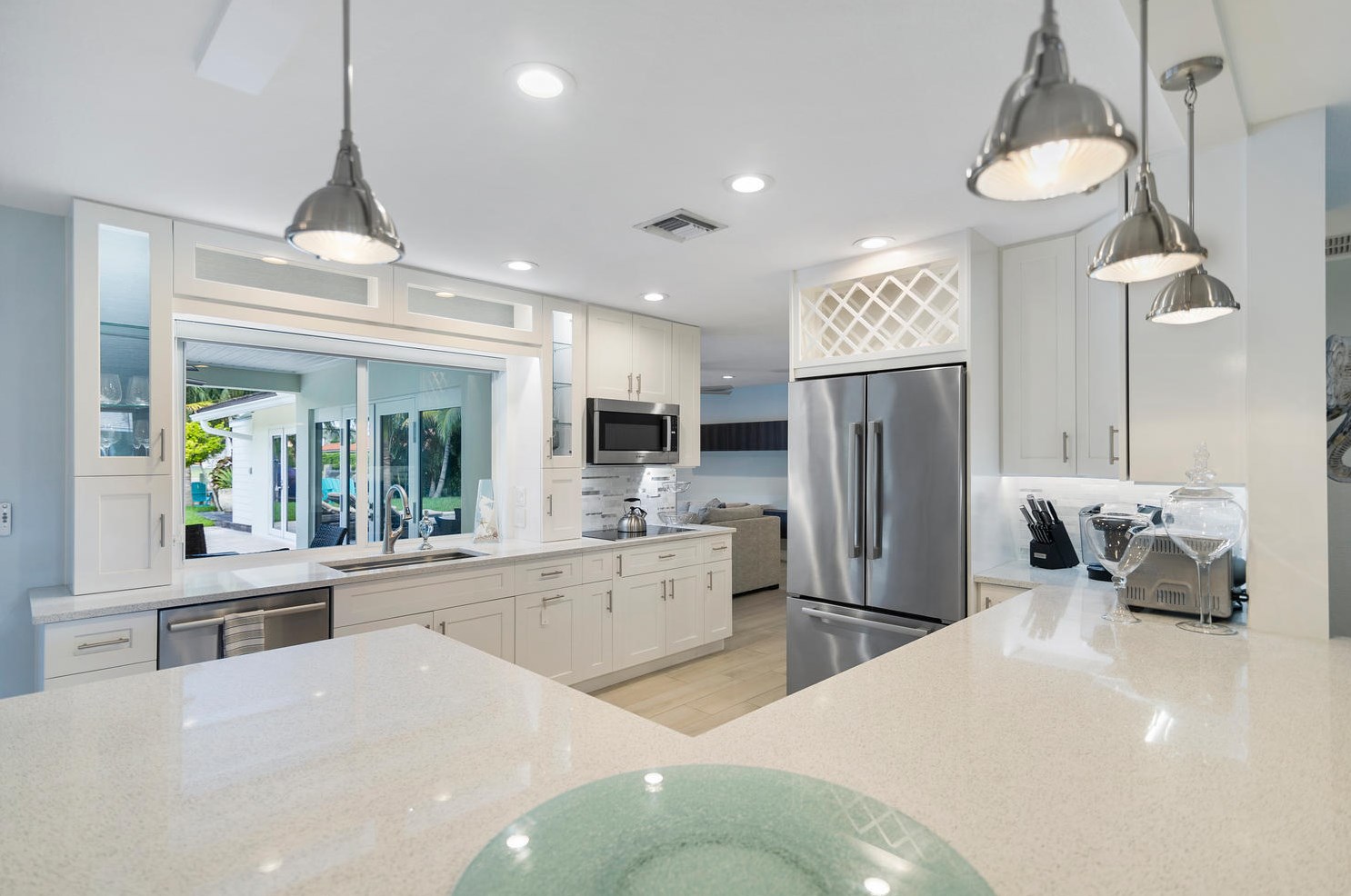 22 Hbr Dr, Lake Worth FL  33460-6329 exterior