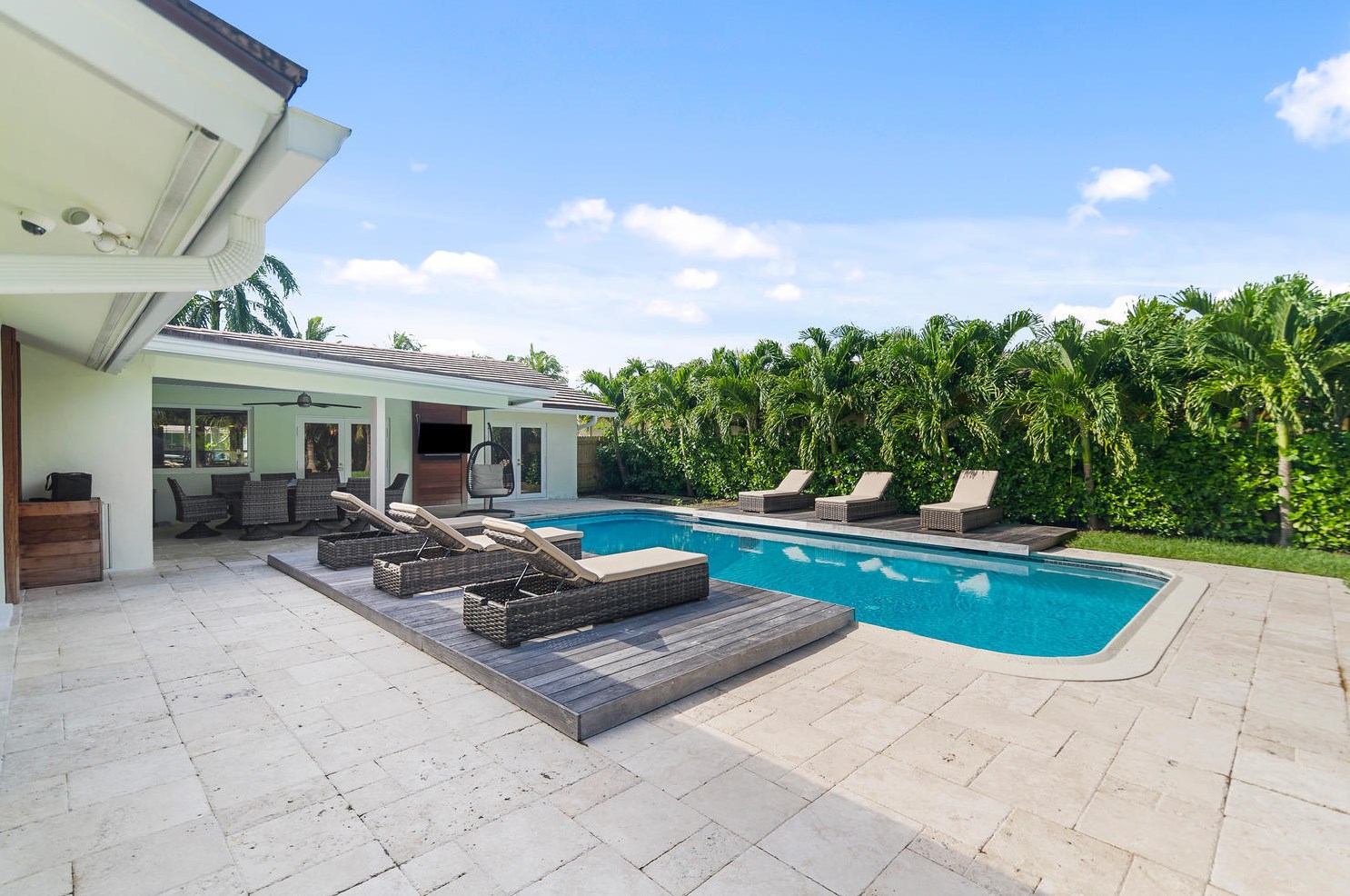 22 Hbr Dr, Lake Worth FL  33460-6329 exterior