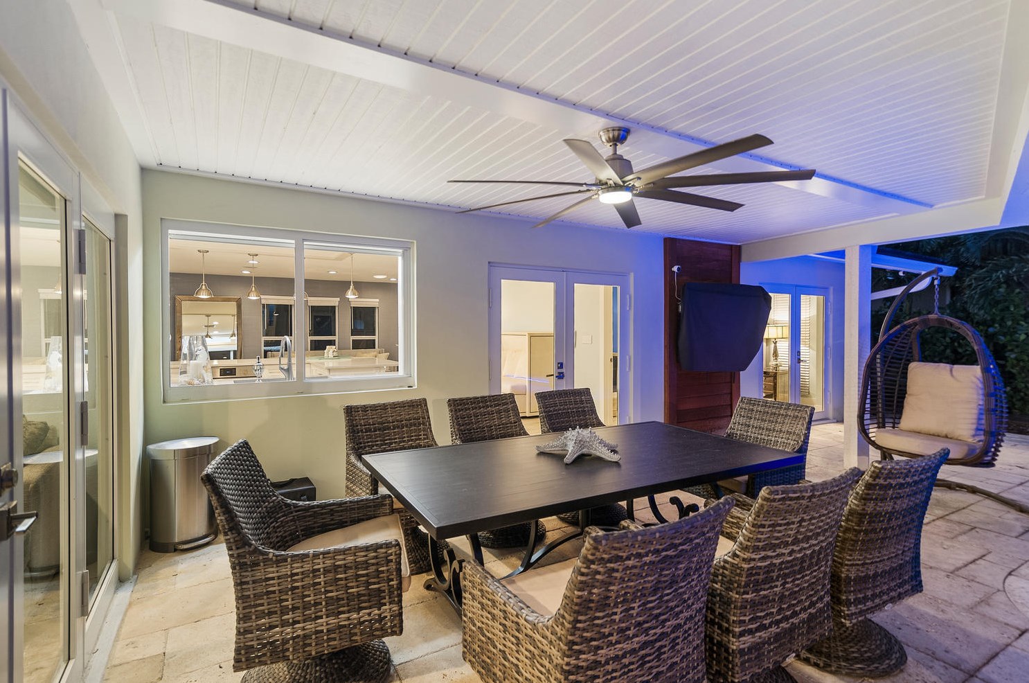 22 Hbr Dr, Lake Worth FL  33460-6329 exterior