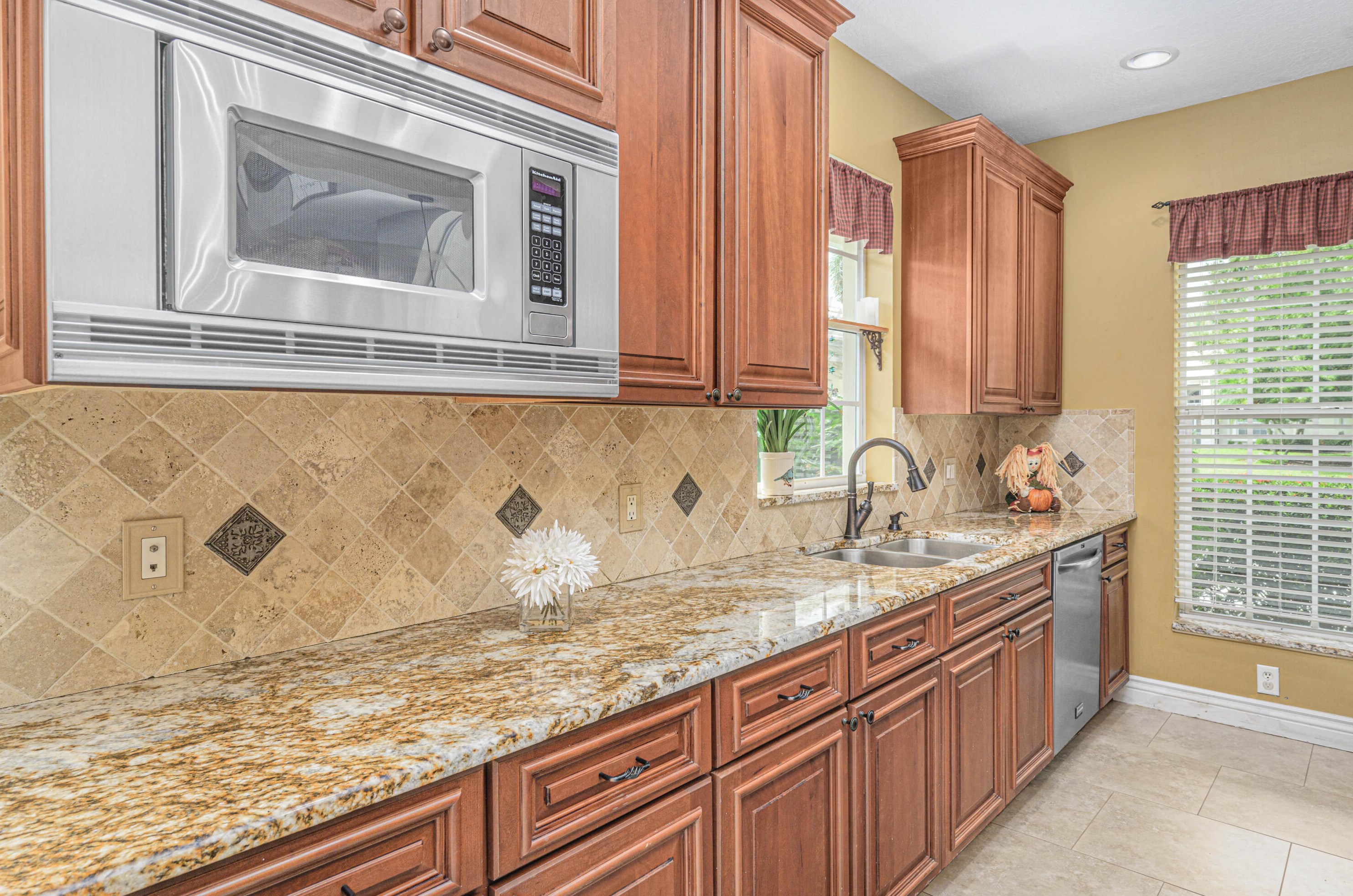 435 Fairway Lndg, Fort Pierce FL  34986-2166 exterior