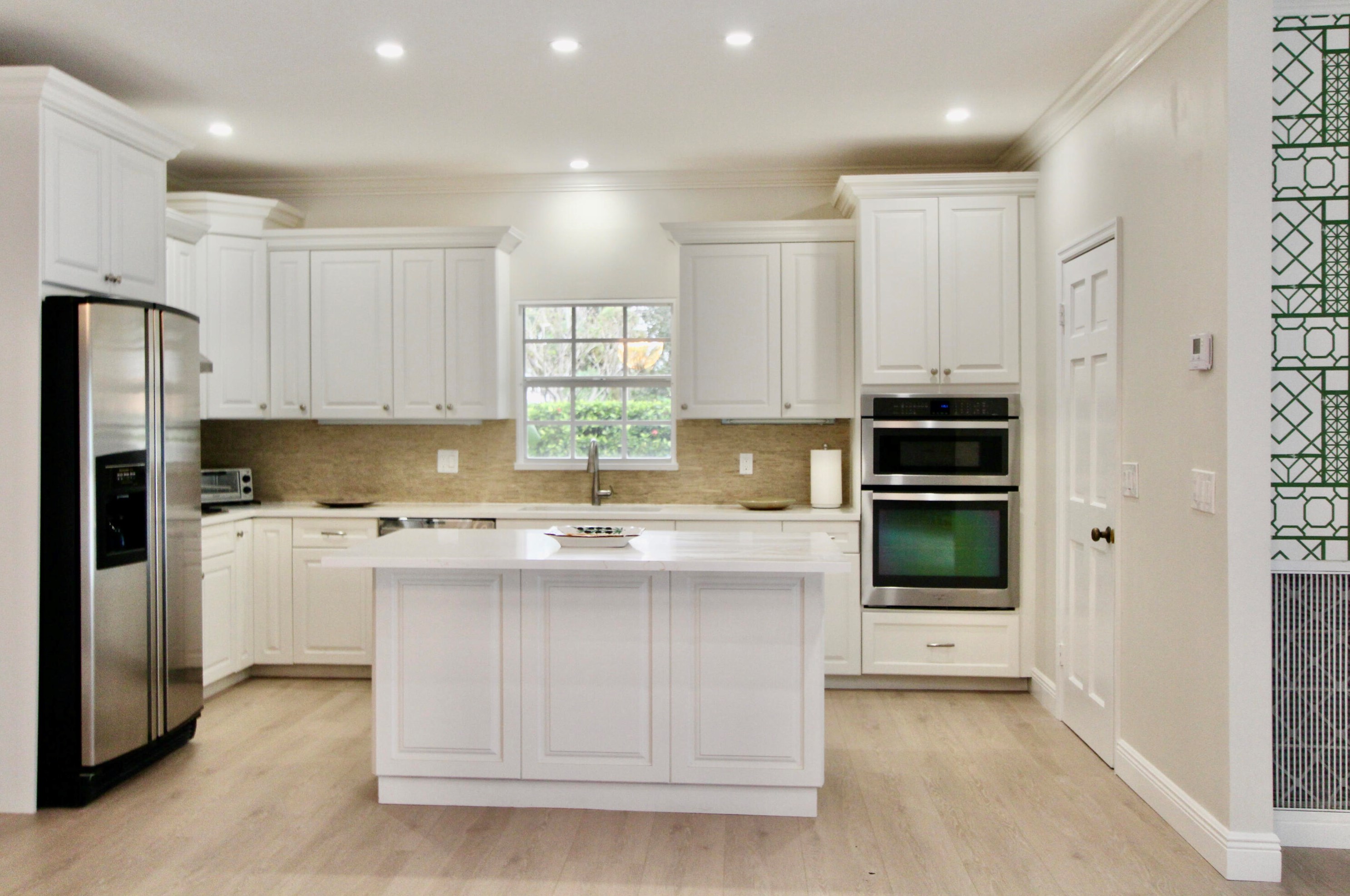 992 Atlantic Dr, Lake Worth FL  33462-4763 exterior