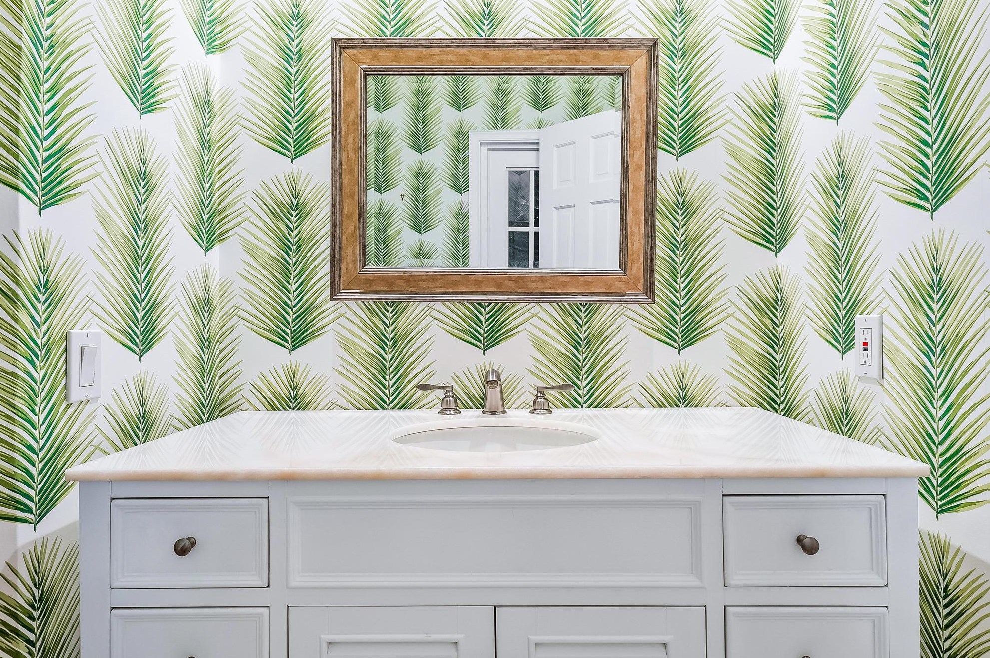 992 Atlantic Dr, Lake Worth FL  33462-4763 exterior