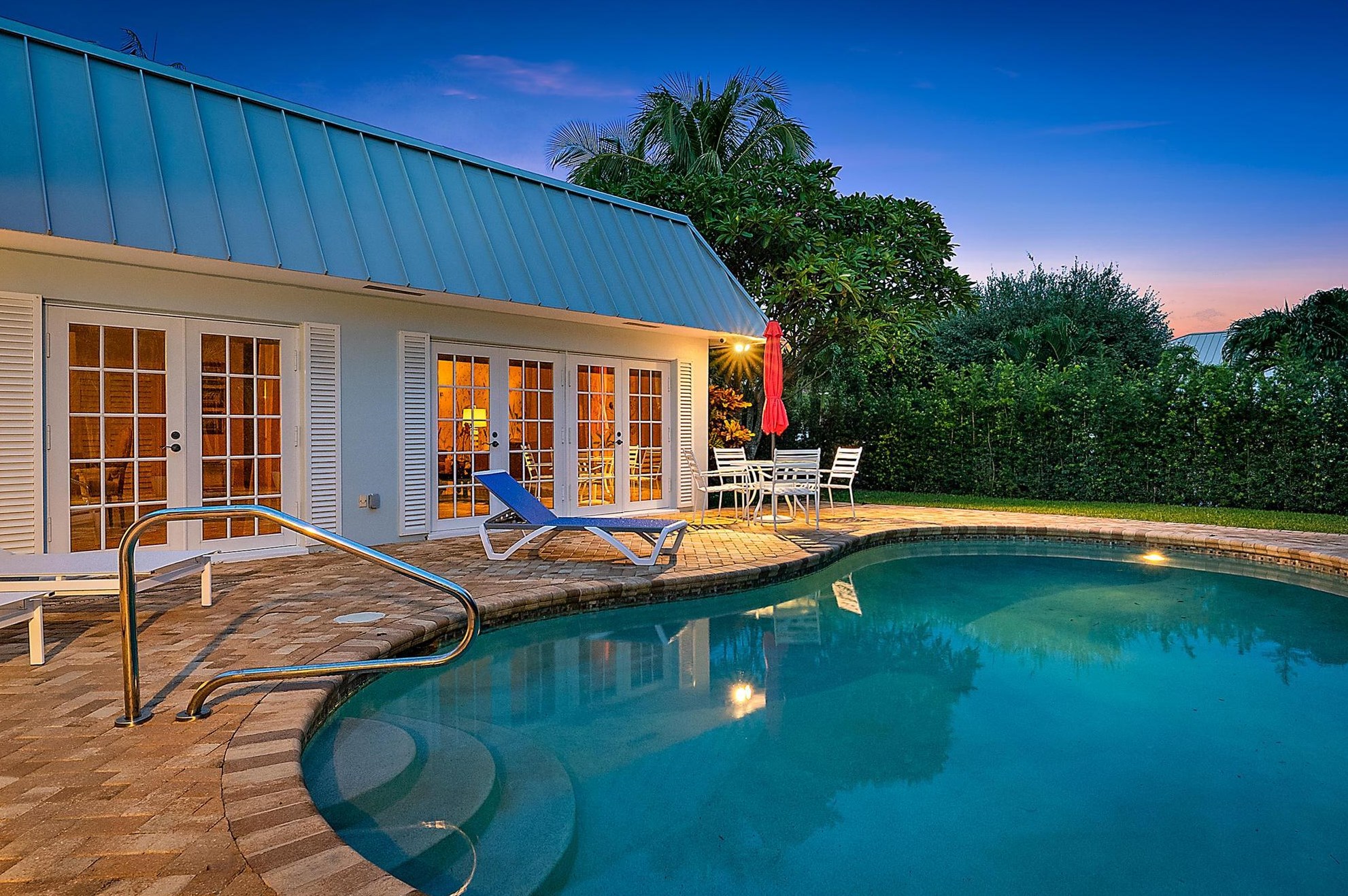 992 Atlantic Dr, Lake Worth FL  33462-4763 exterior