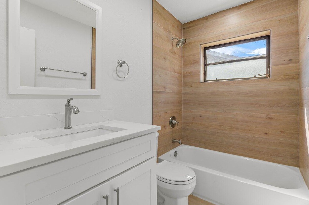 2520 4th St, Boynton Beach FL  33426-8749 exterior