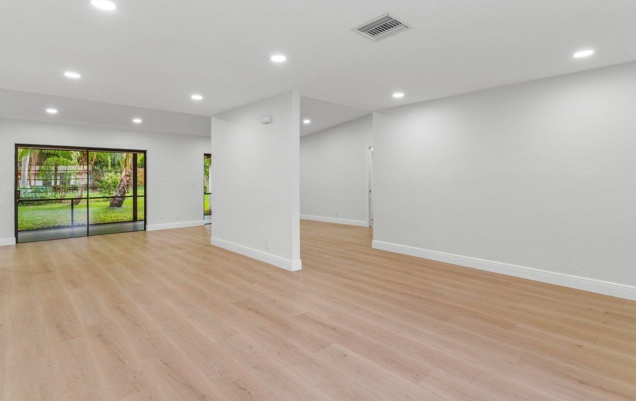 2520 4th St, Boynton Beach FL  33426-8749 exterior