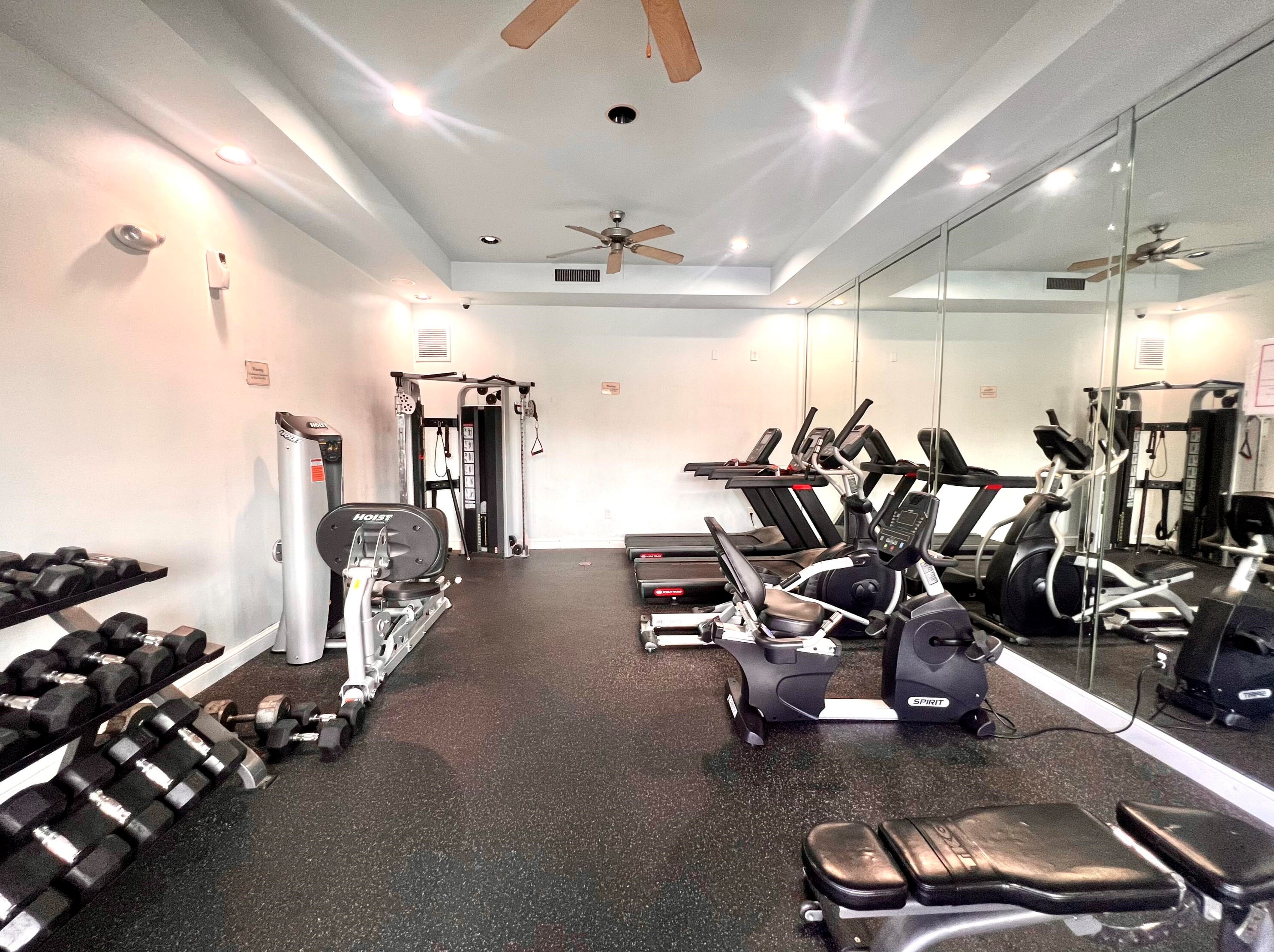 419 Villa Cir, Boynton Beach FL  33435-8911 exterior
