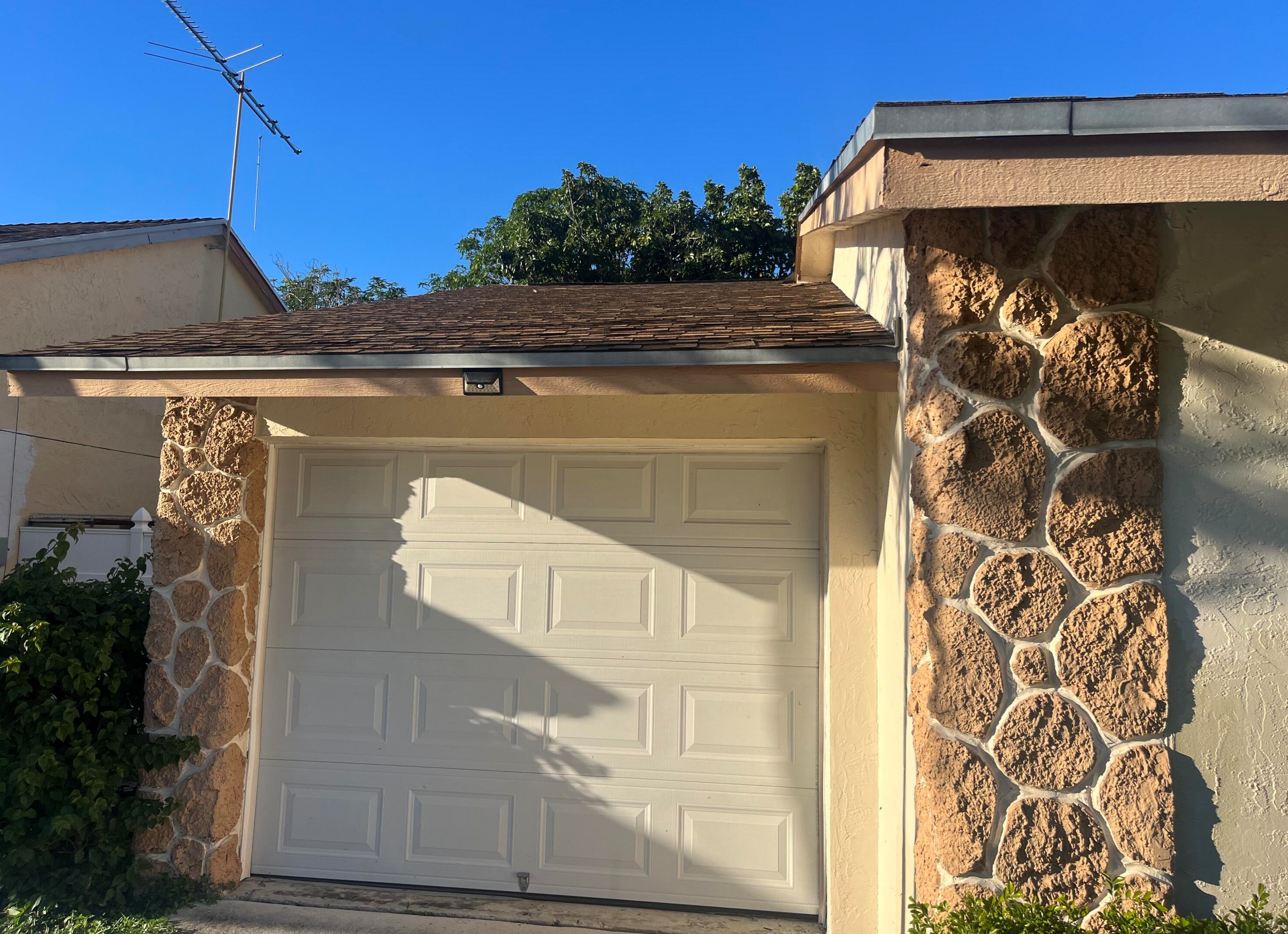 5723 Judd Falls Rd, Lake Worth FL  33463-1563 exterior