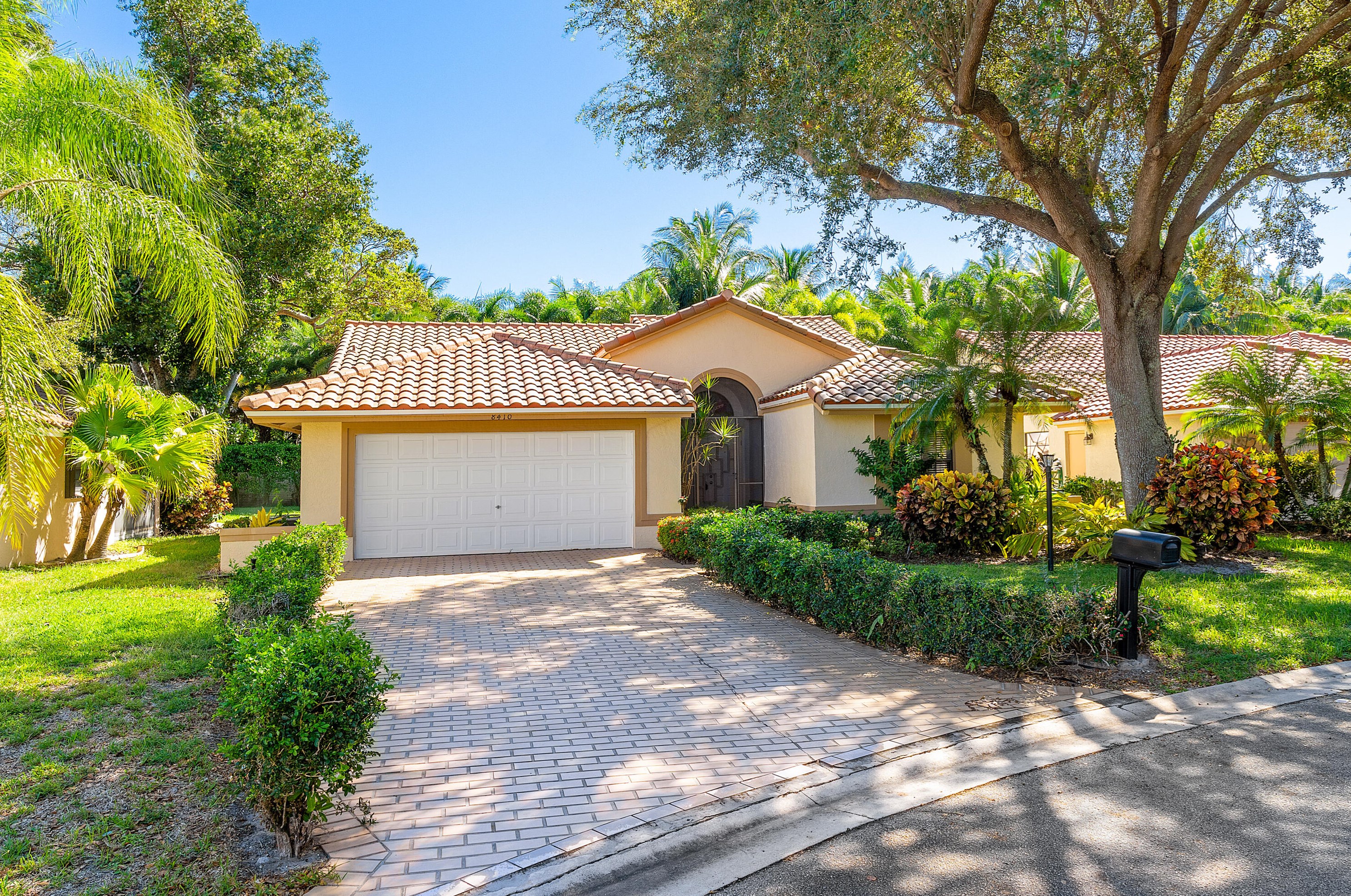 8410 Northstar Ct, Boynton Beach FL  33436-1544 exterior
