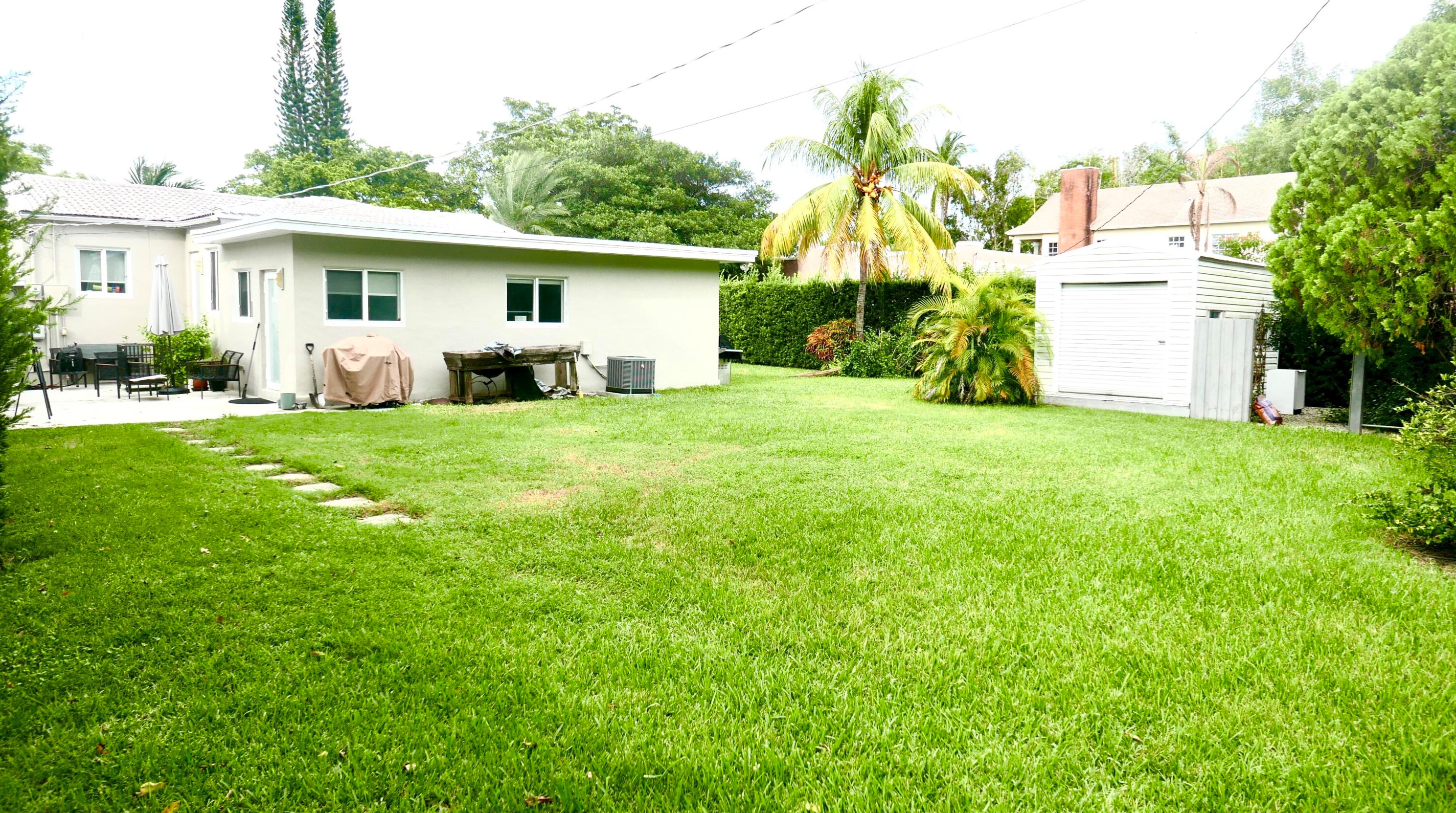 1636 Jackson St, Hollywood FL  33020-5110 exterior