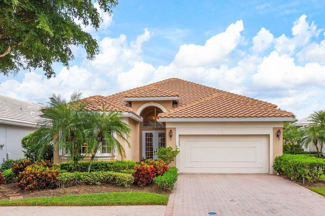 117 Victoria Bay Ct, West Palm Beach FL  33418-5764 exterior