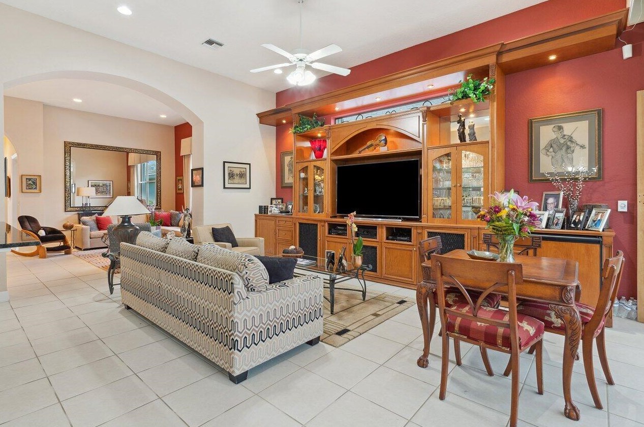 117 Victoria Bay Ct, West Palm Beach FL  33418-5764 exterior
