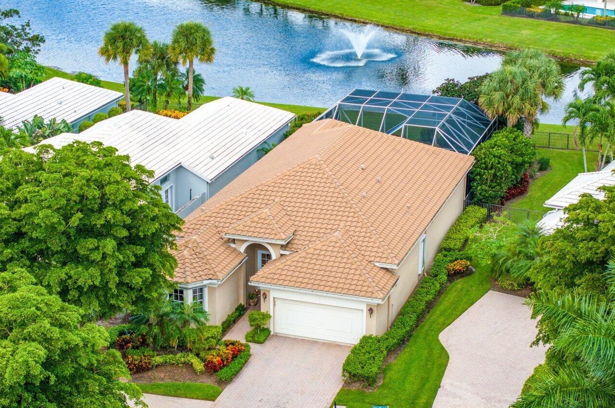 117 Victoria Bay Ct, West Palm Beach FL  33418-5764 exterior