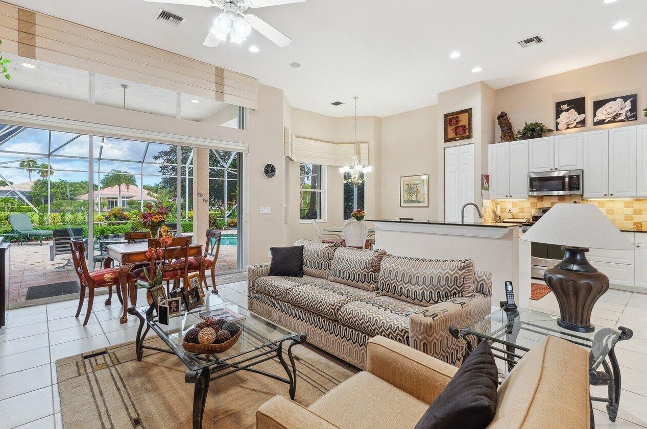 117 Victoria Bay Ct, West Palm Beach FL  33418-5764 exterior