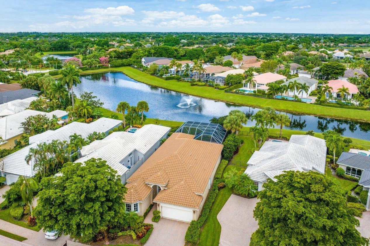 117 Victoria Bay Ct, West Palm Beach FL  33418-5764 exterior