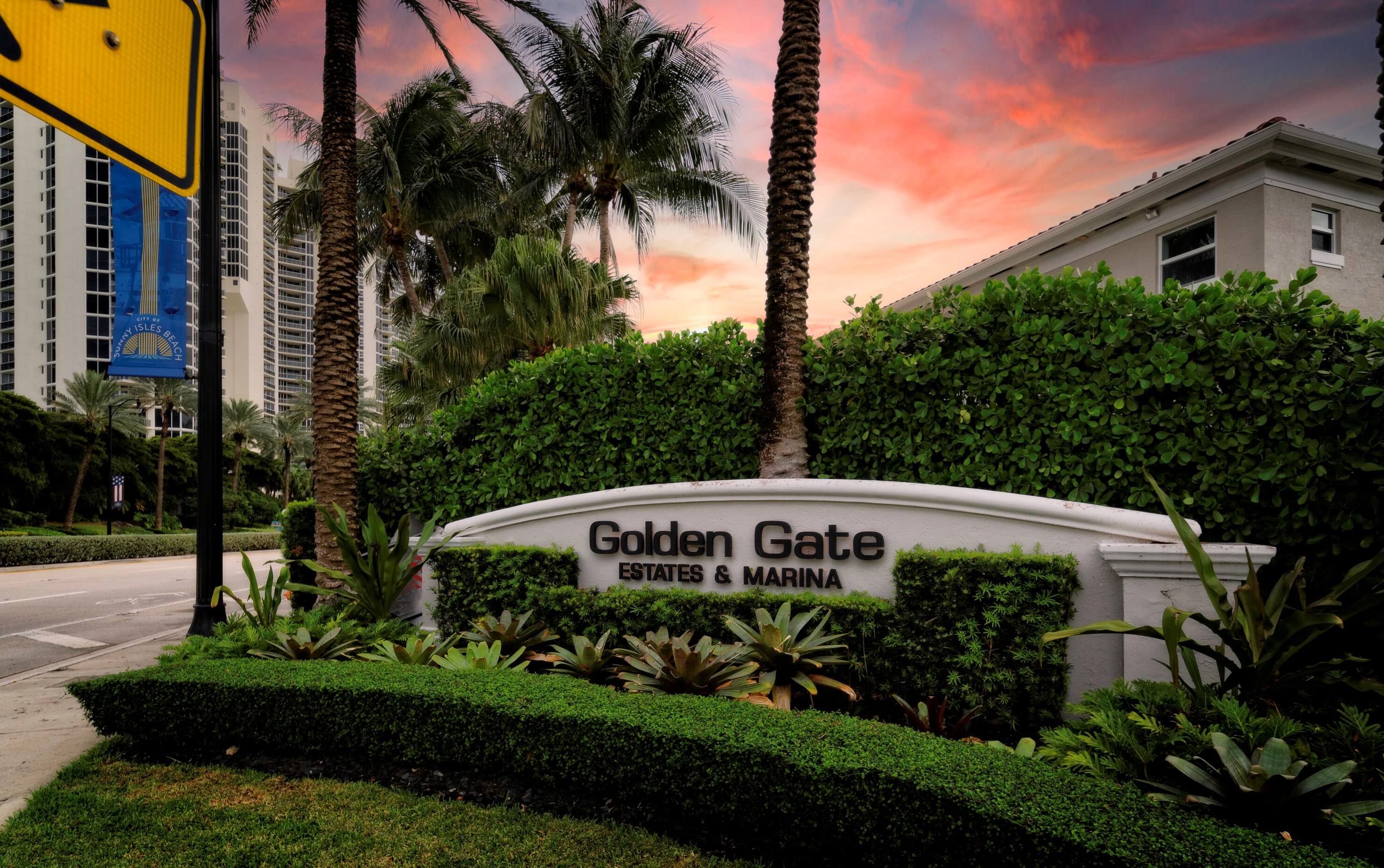 19435 39 Ave, Miami FL  33160-2273 exterior