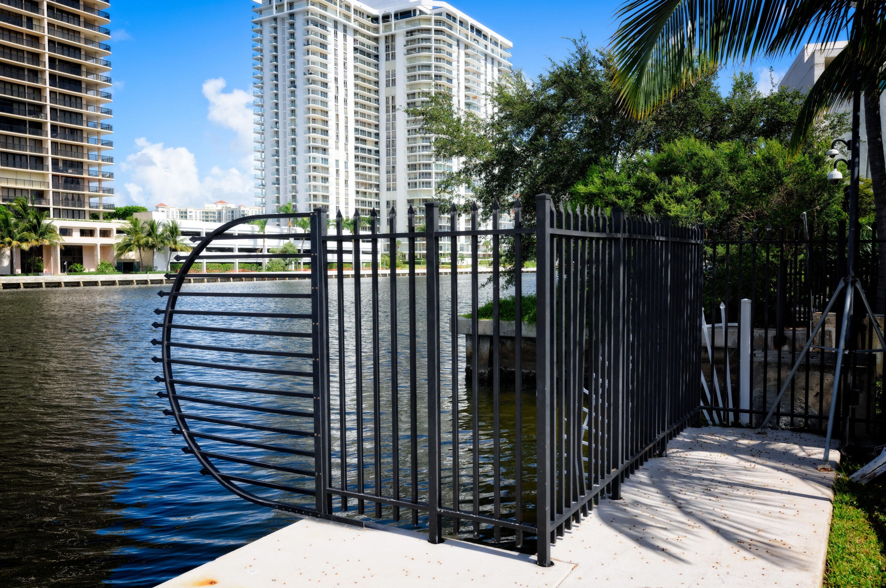 19435 39 Ave, Miami FL  33160-2273 exterior