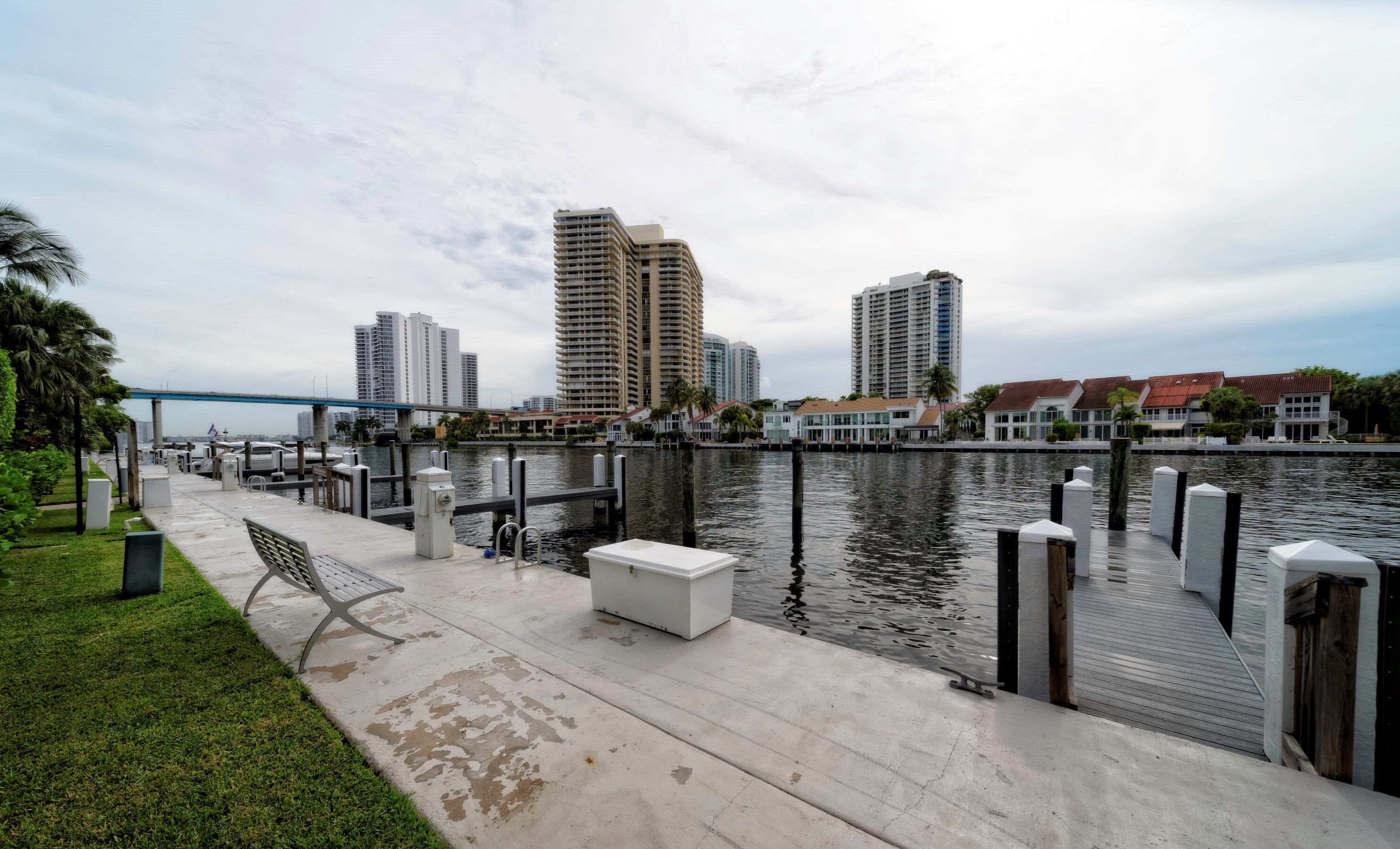 19435 39 Ave, Miami FL  33160-2273 exterior
