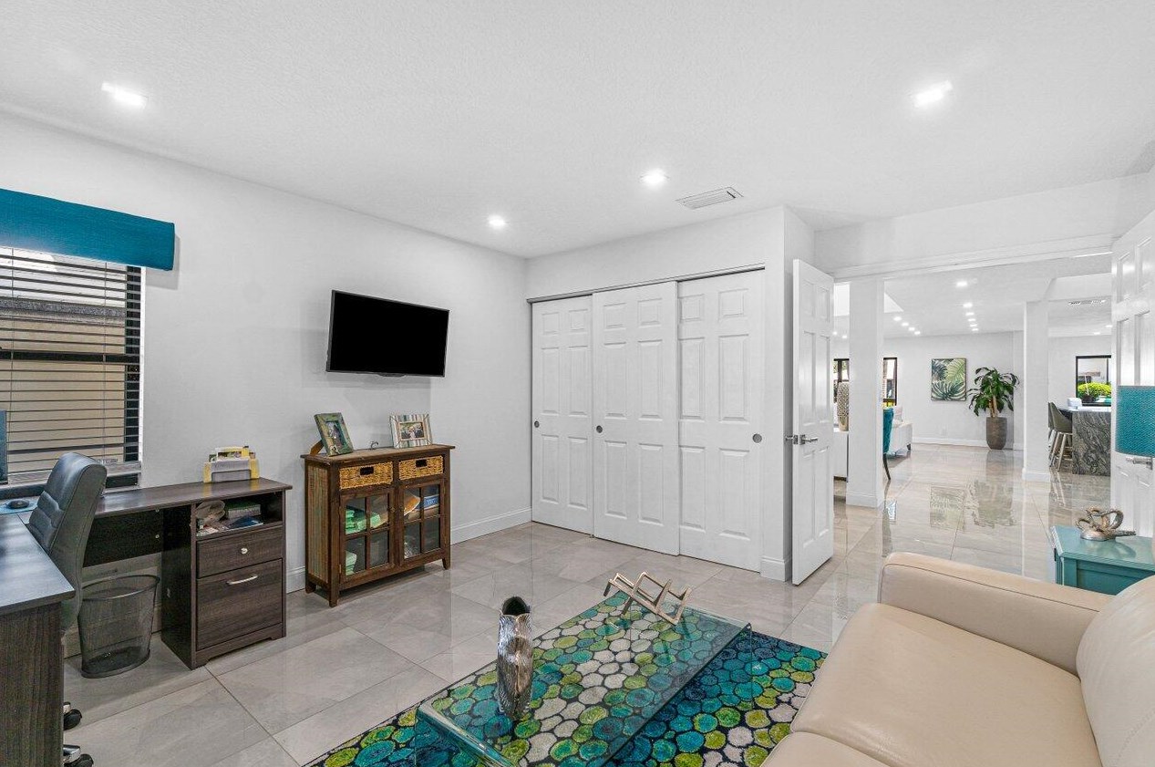 606 Boca Marina Ct, Boca Raton FL  33487-5204 exterior