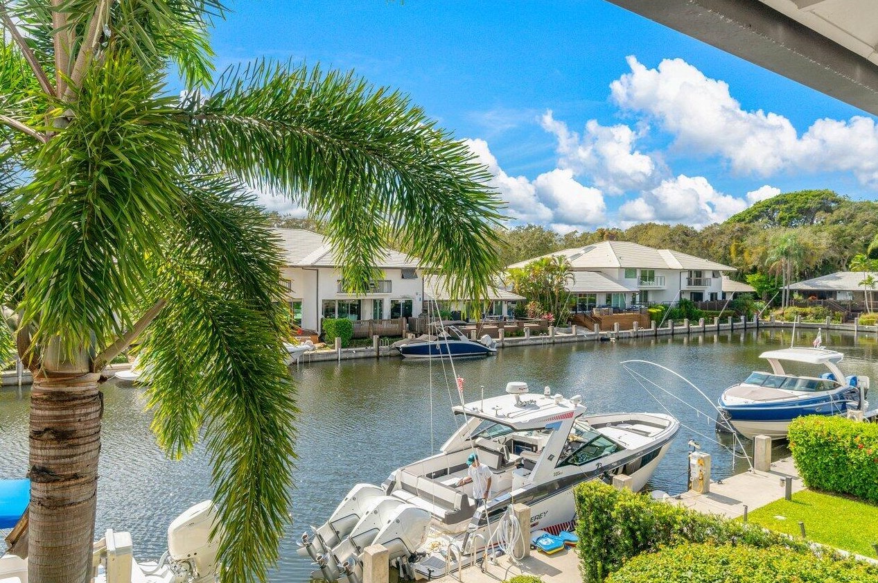 606 Boca Marina Ct, Boca Raton FL  33487-5204 exterior