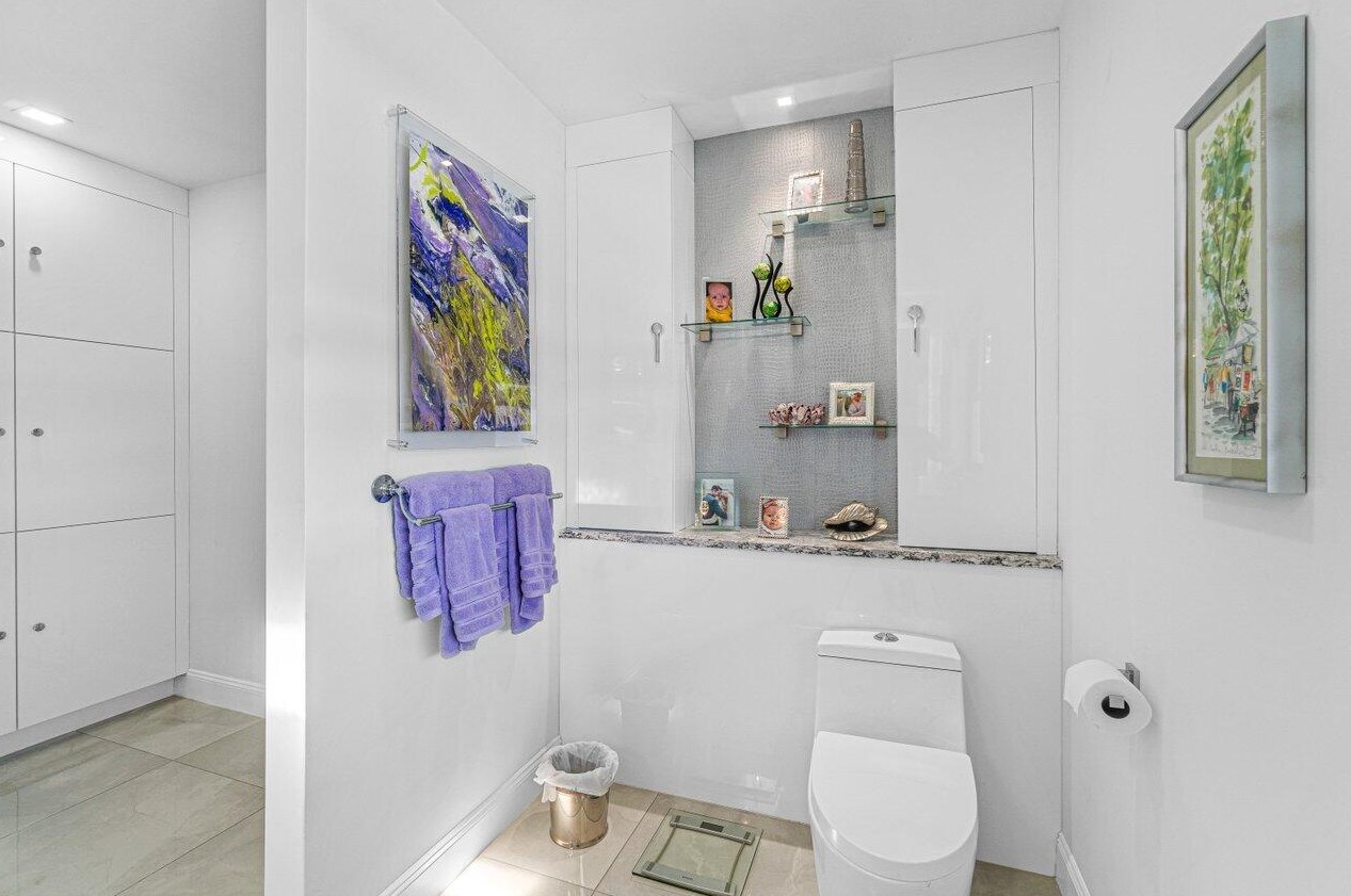 606 Boca Marina Ct, Boca Raton FL  33487-5204 exterior