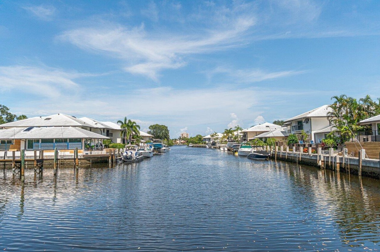 606 Boca Marina Ct, Boca Raton FL  33487-5204 exterior