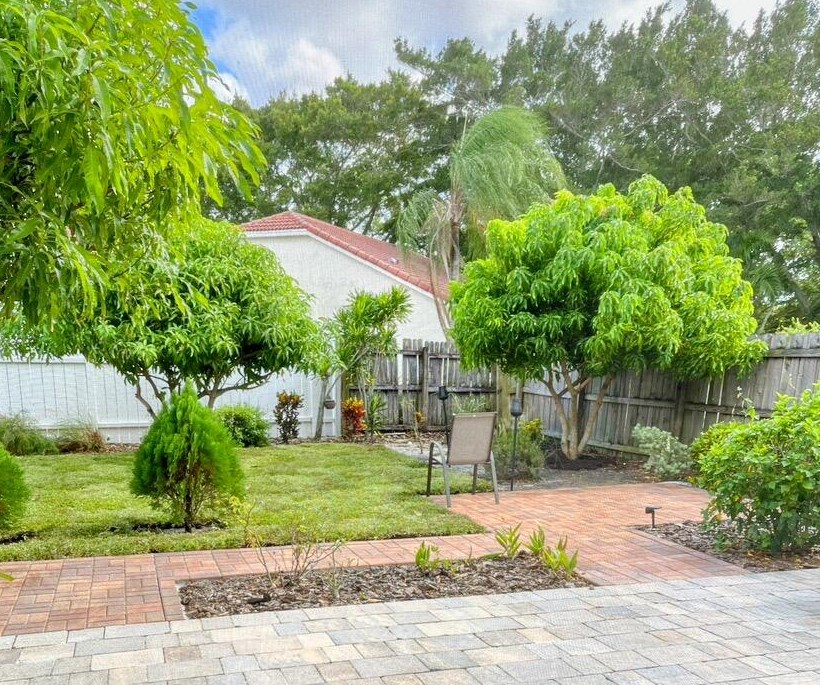 7416 Ansley Dr, Lake Worth FL  33467-7707 exterior