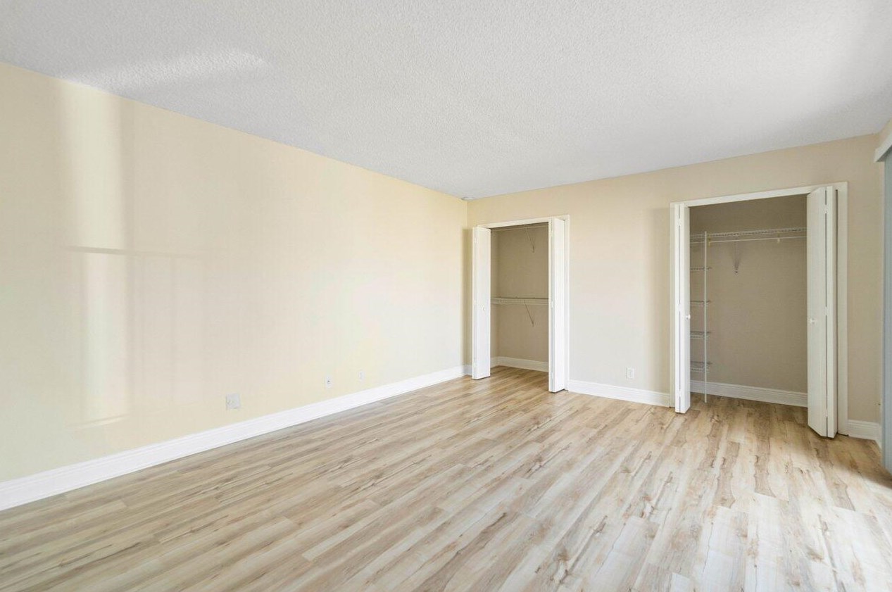 109 Lake Arbor Dr, Lake Worth FL  33461-2103 exterior