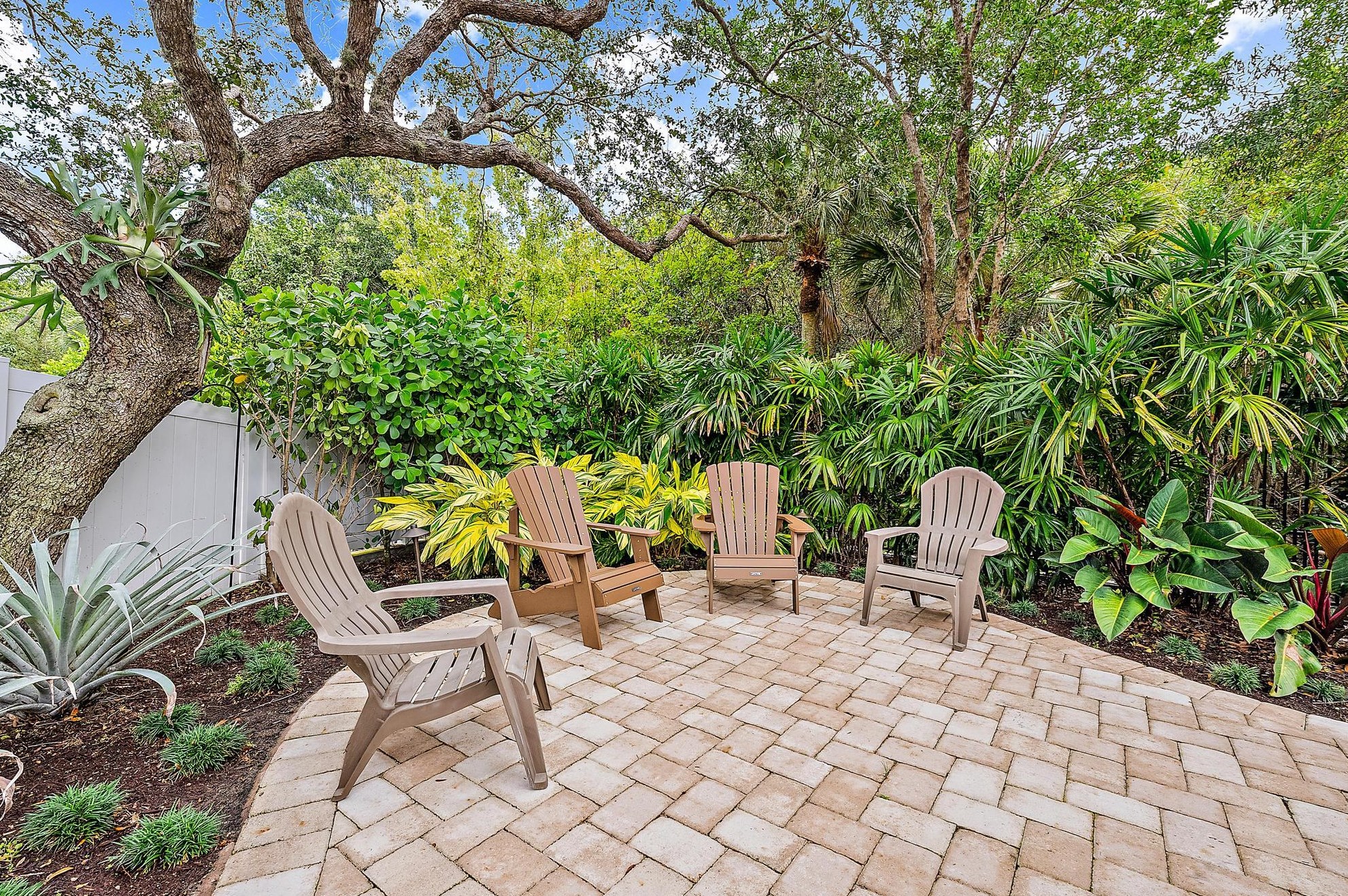 9329 Mystic Cove Ter, Hobe Sound FL  33455-7741 exterior