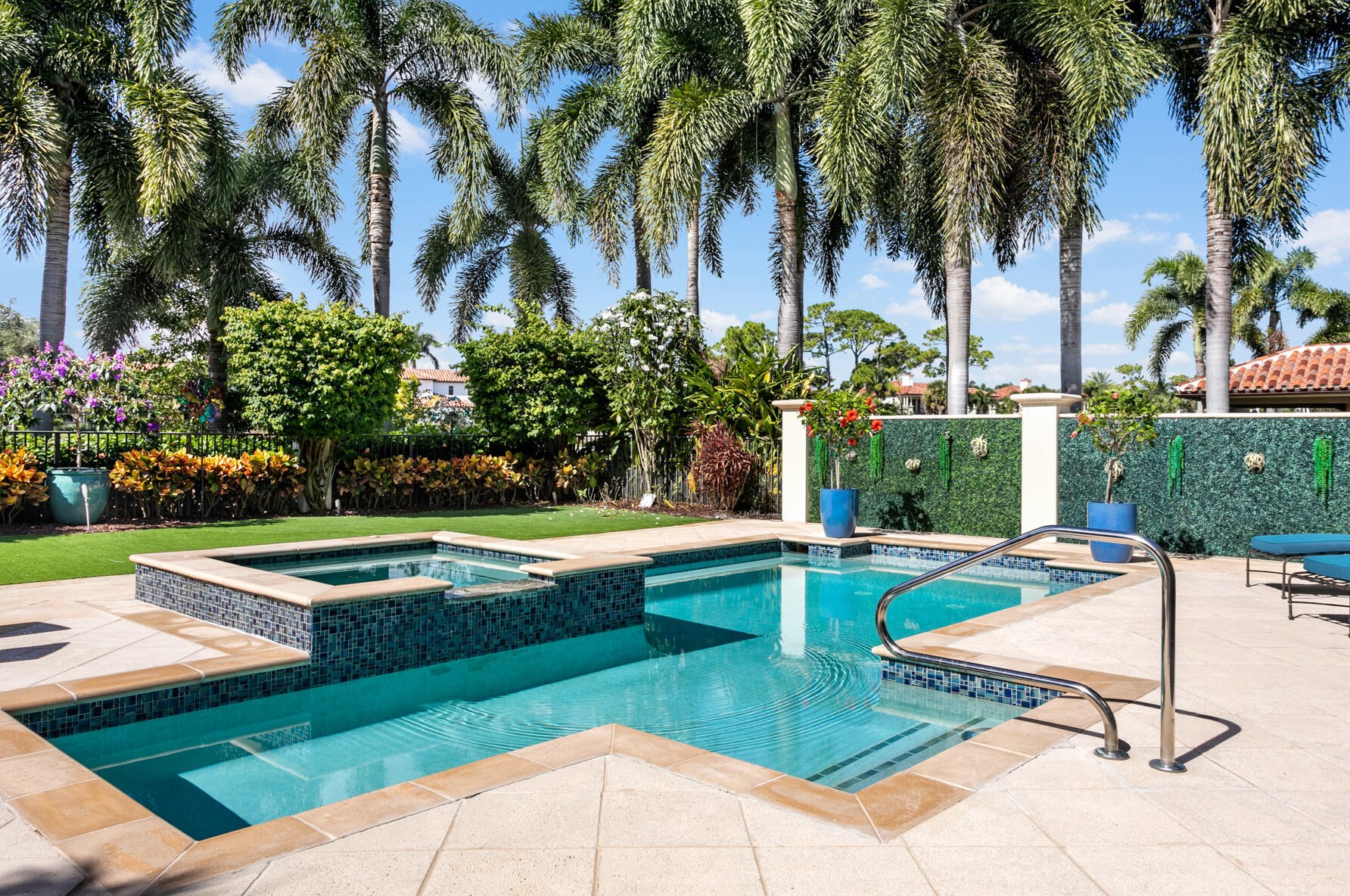 414 Red Hawk Dr, Jupiter FL  33477-4204 exterior