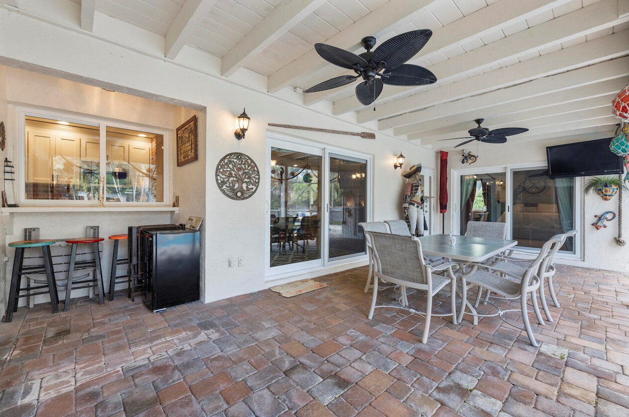 12151 Old Country Rd, West Palm Beach FL  33414-4816 exterior