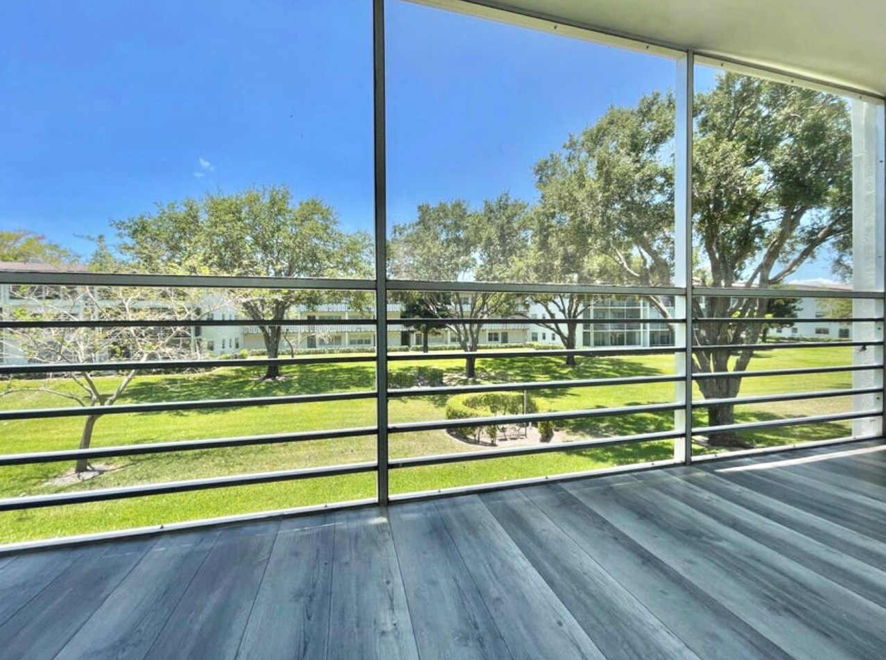 104 Mansfield C, Boca Raton FL  33434-2404 exterior