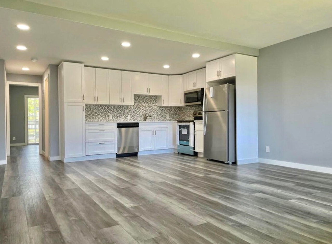 104 Mansfield C, Boca Raton FL  33434-2404 exterior