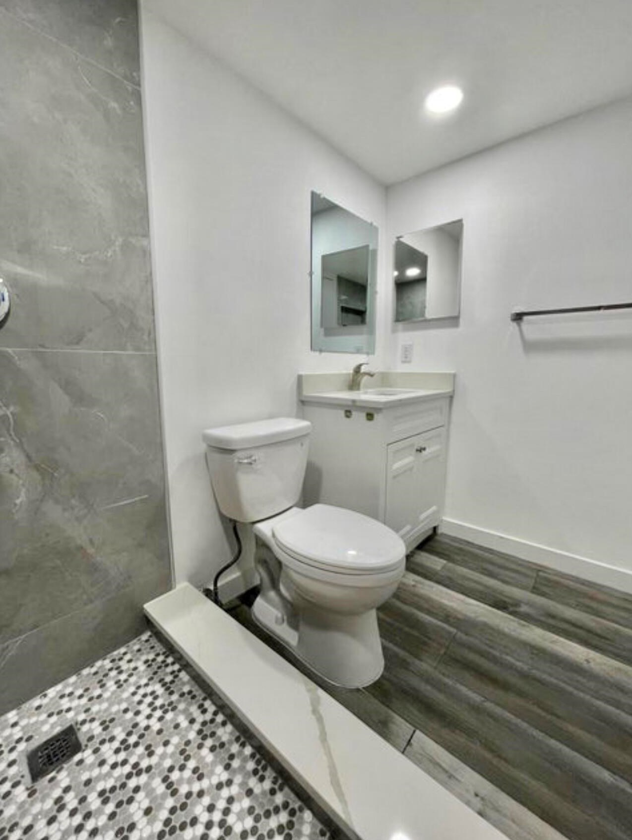 104 Mansfield C, Boca Raton FL  33434-2404 exterior