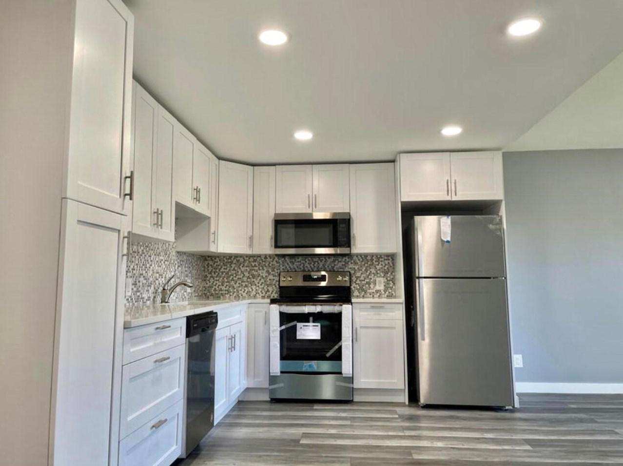 104 Mansfield C, Boca Raton FL  33434-2404 exterior