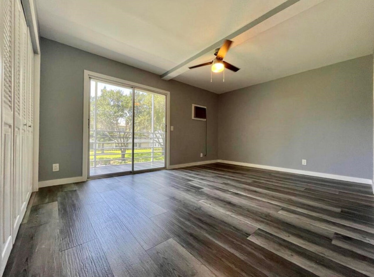 104 Mansfield C, Boca Raton FL  33434-2404 exterior