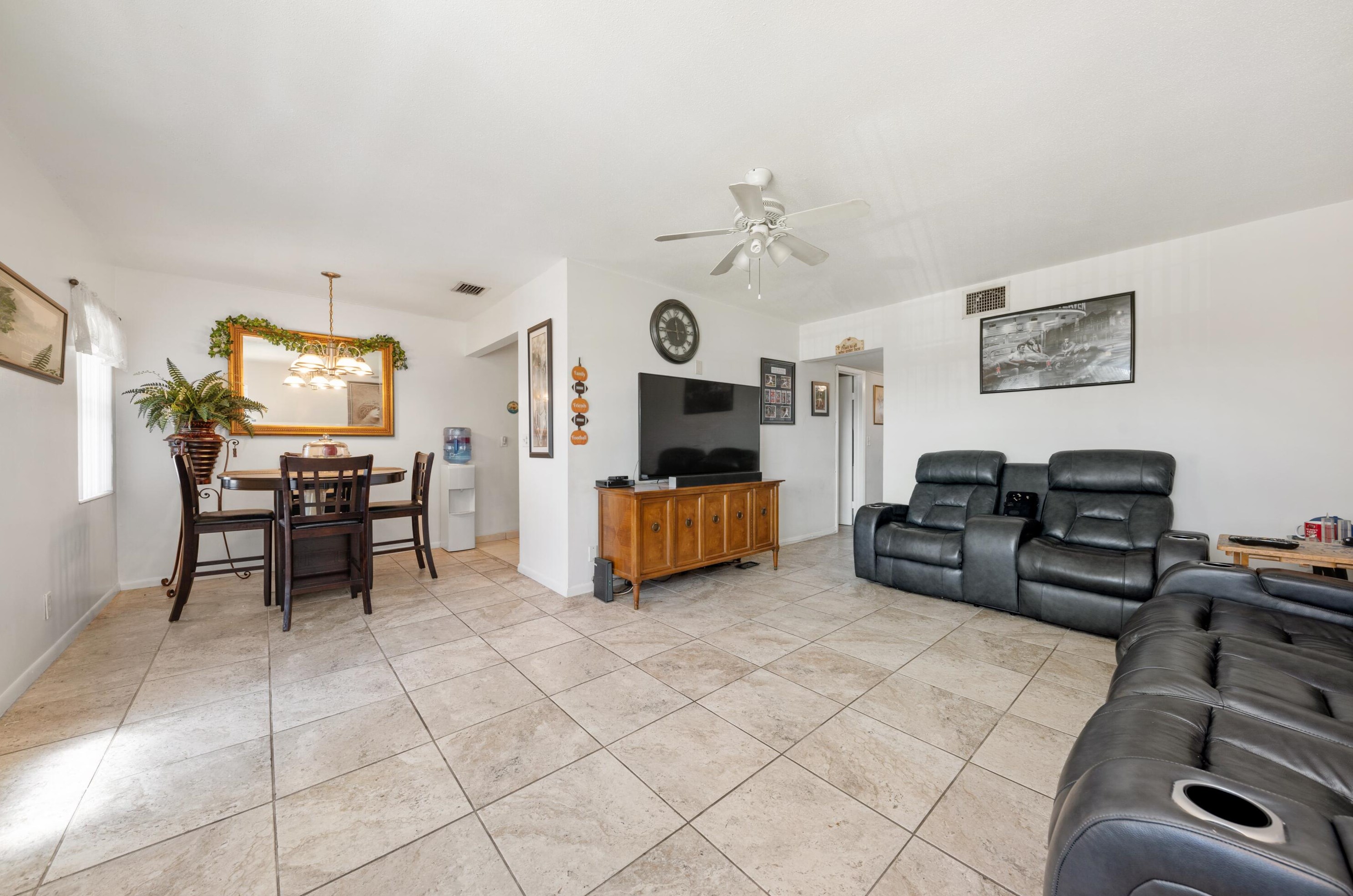 118 Coventry E, West Palm Beach, FL 33417