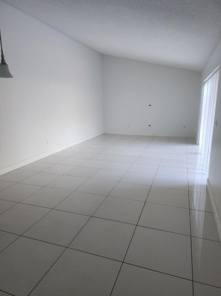 4749 Holly Lake Dr, Lake Worth FL  33463-5375 exterior