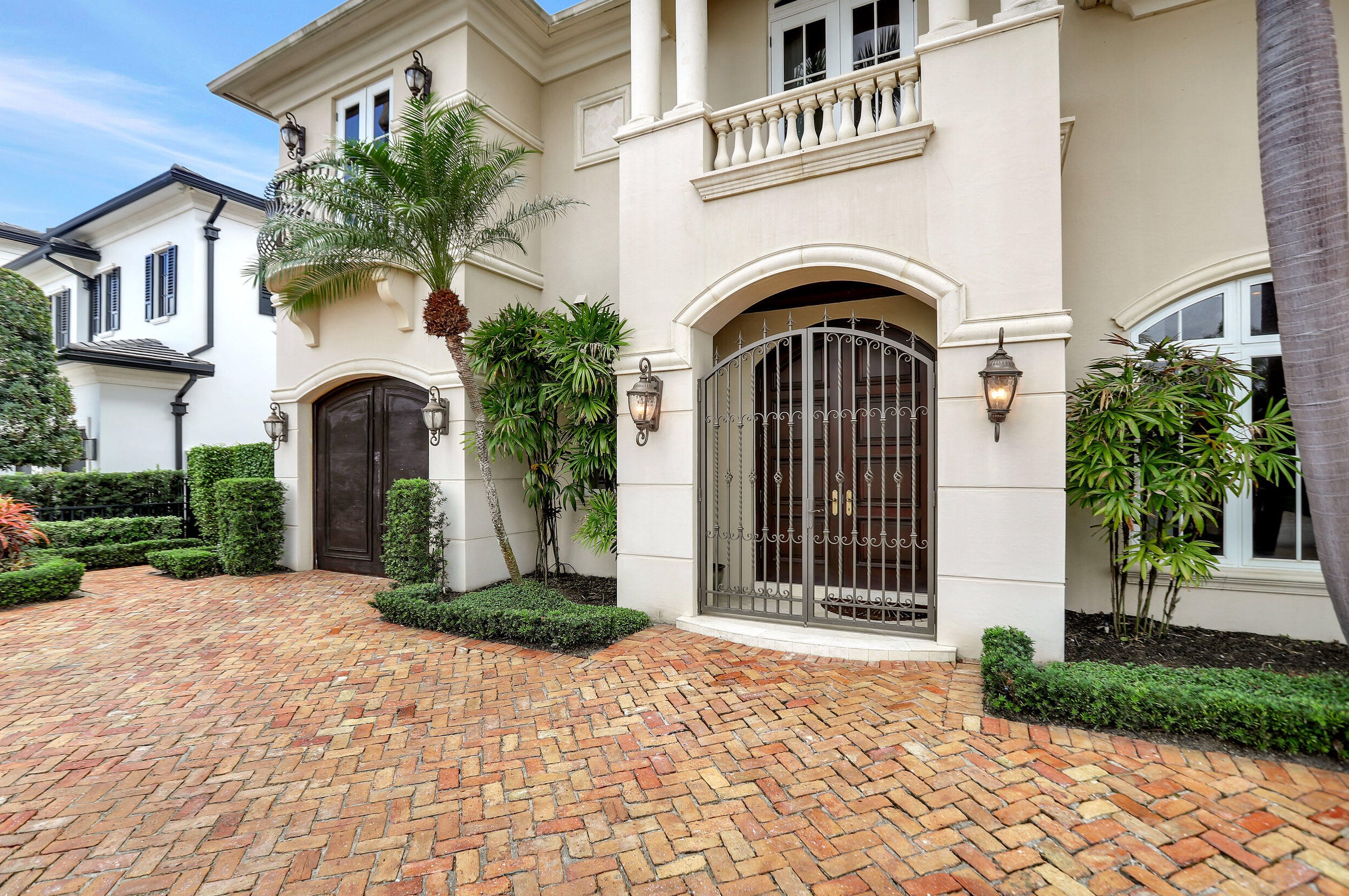 540 Golden Harbour Dr, Boca Raton FL  33432-2942 exterior