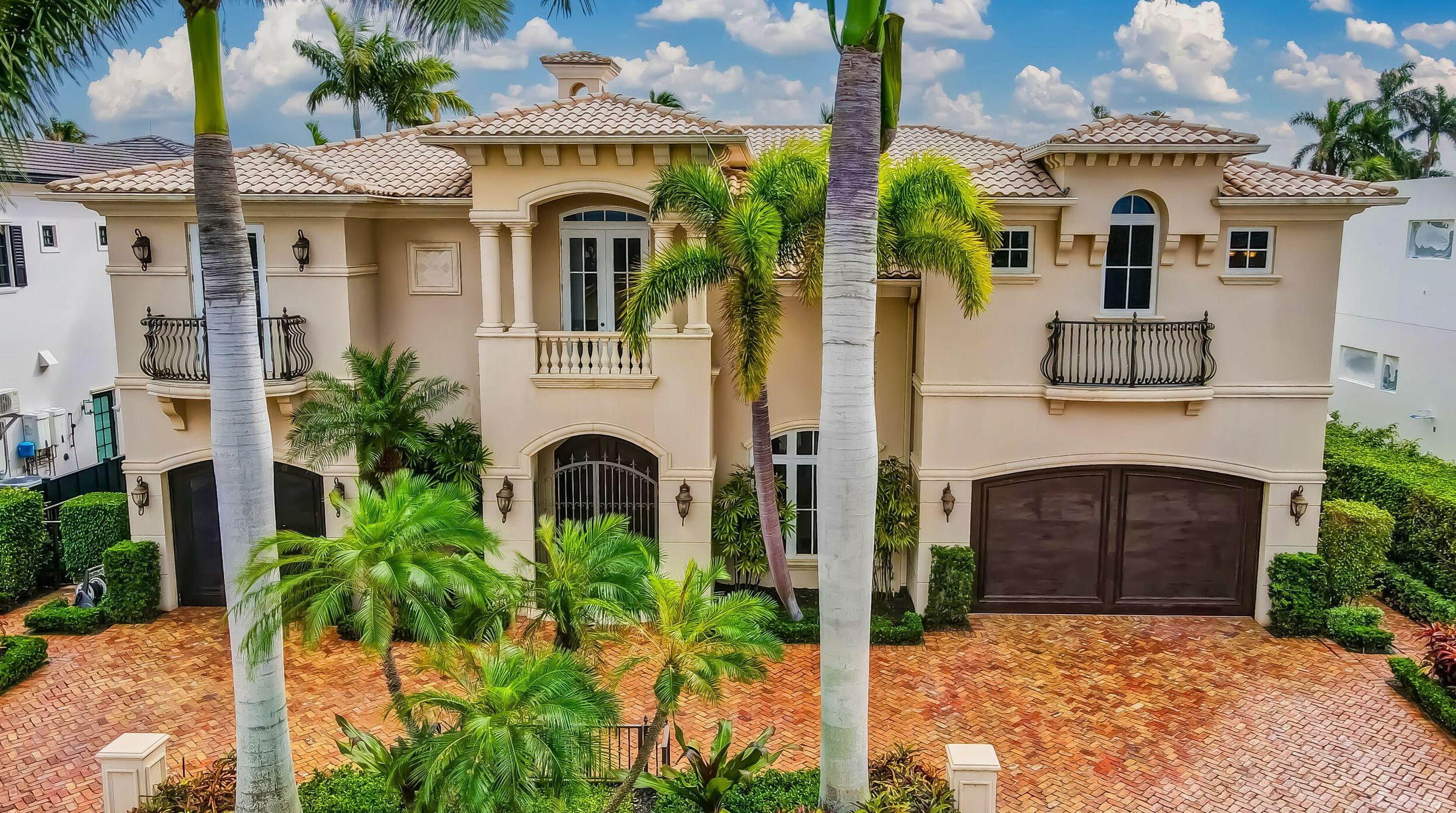 540 Golden Harbour Dr, Boca Raton FL  33432-2942 exterior