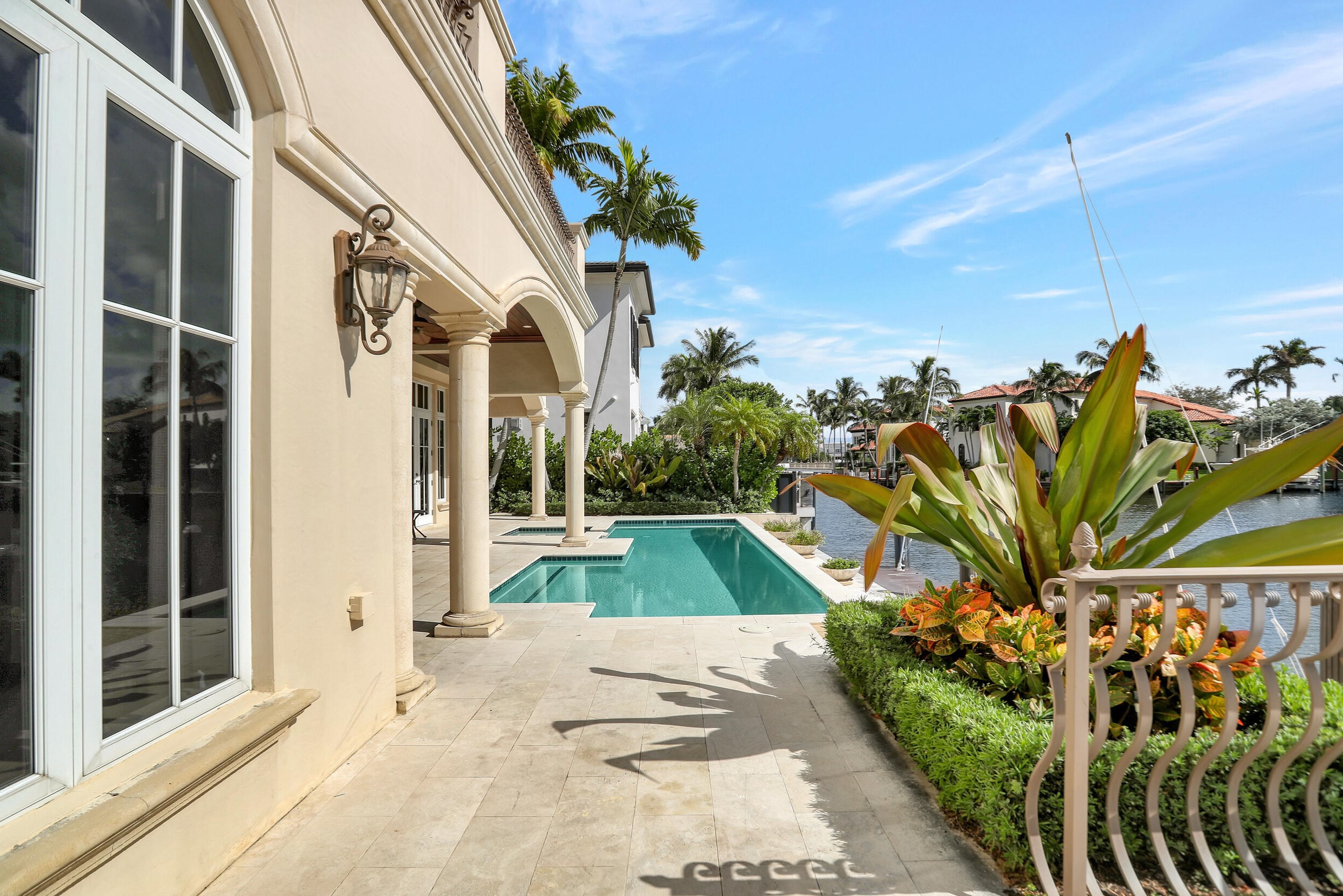 540 Golden Harbour Dr, Boca Raton FL  33432-2942 exterior