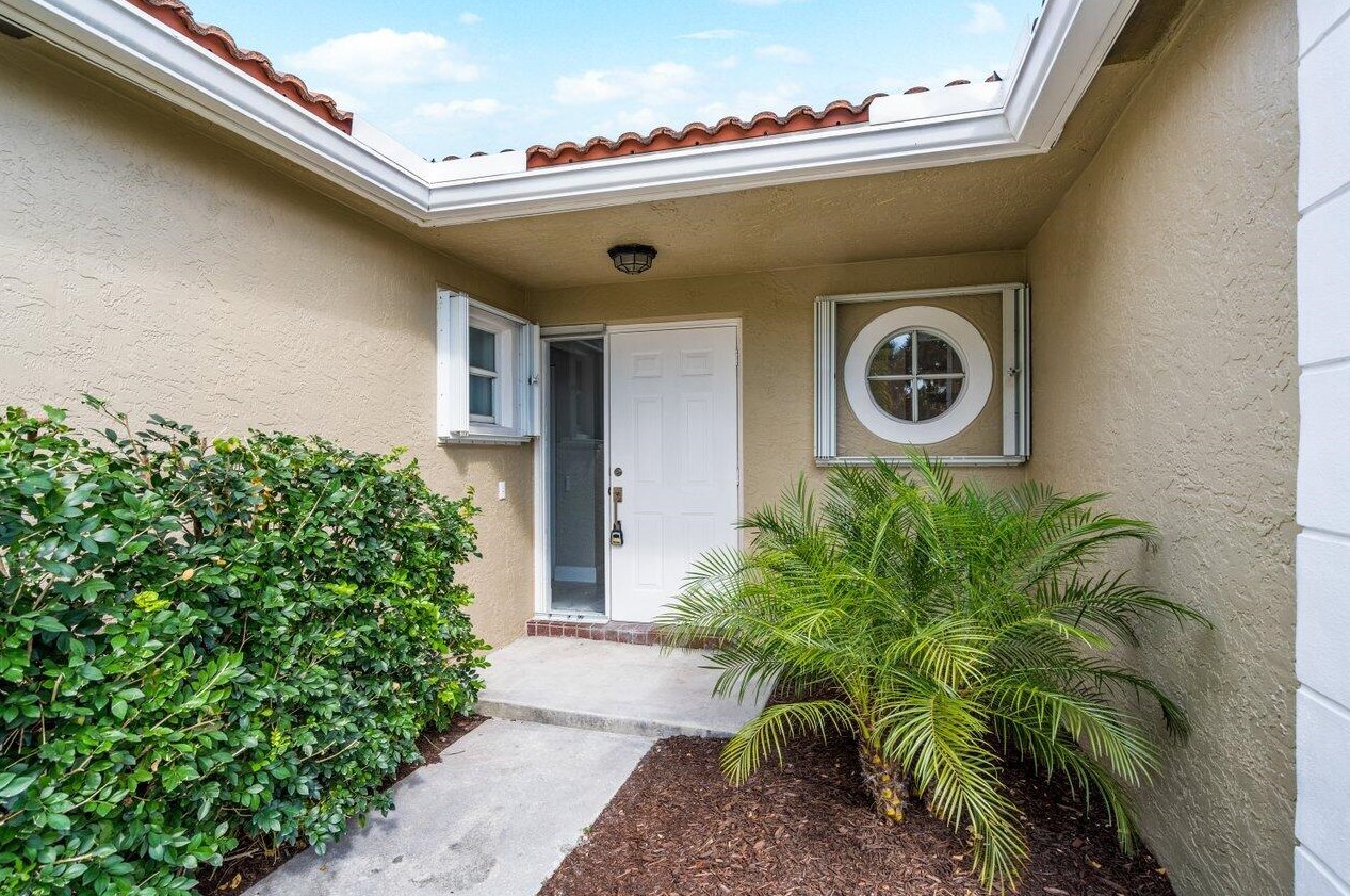 18750 Caspian Cir, Boca Raton FL  33496-2118 exterior