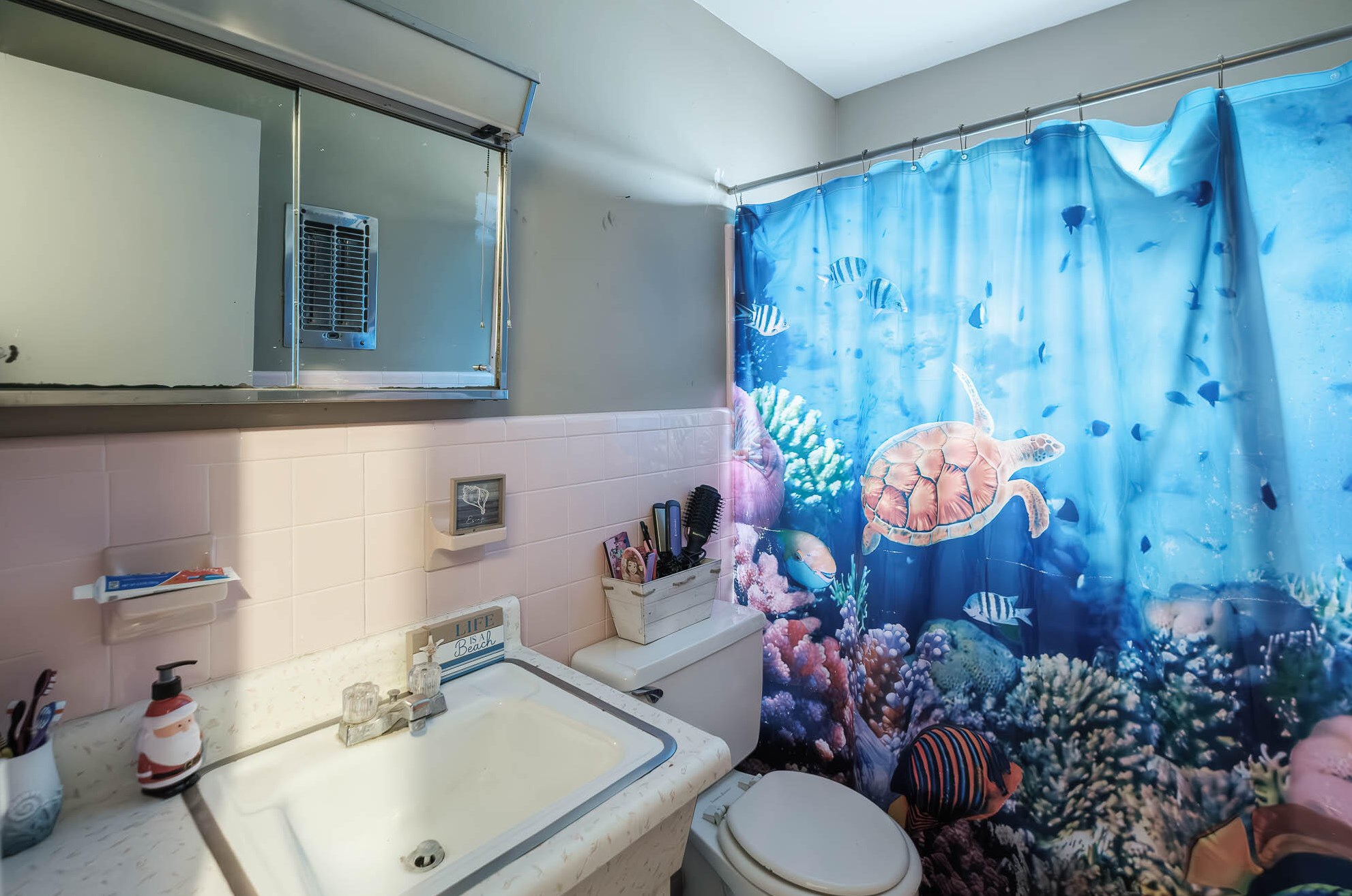 1307 Alho Dr, Lake Worth FL  33462-1503 exterior