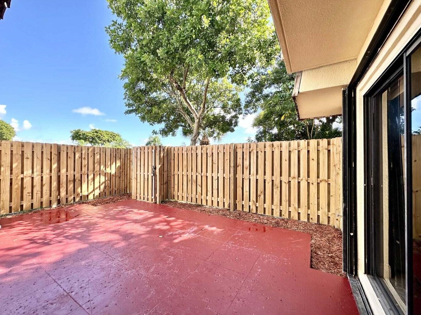 82 Lake Arbor Dr, Lake Worth FL  33461-2151 exterior