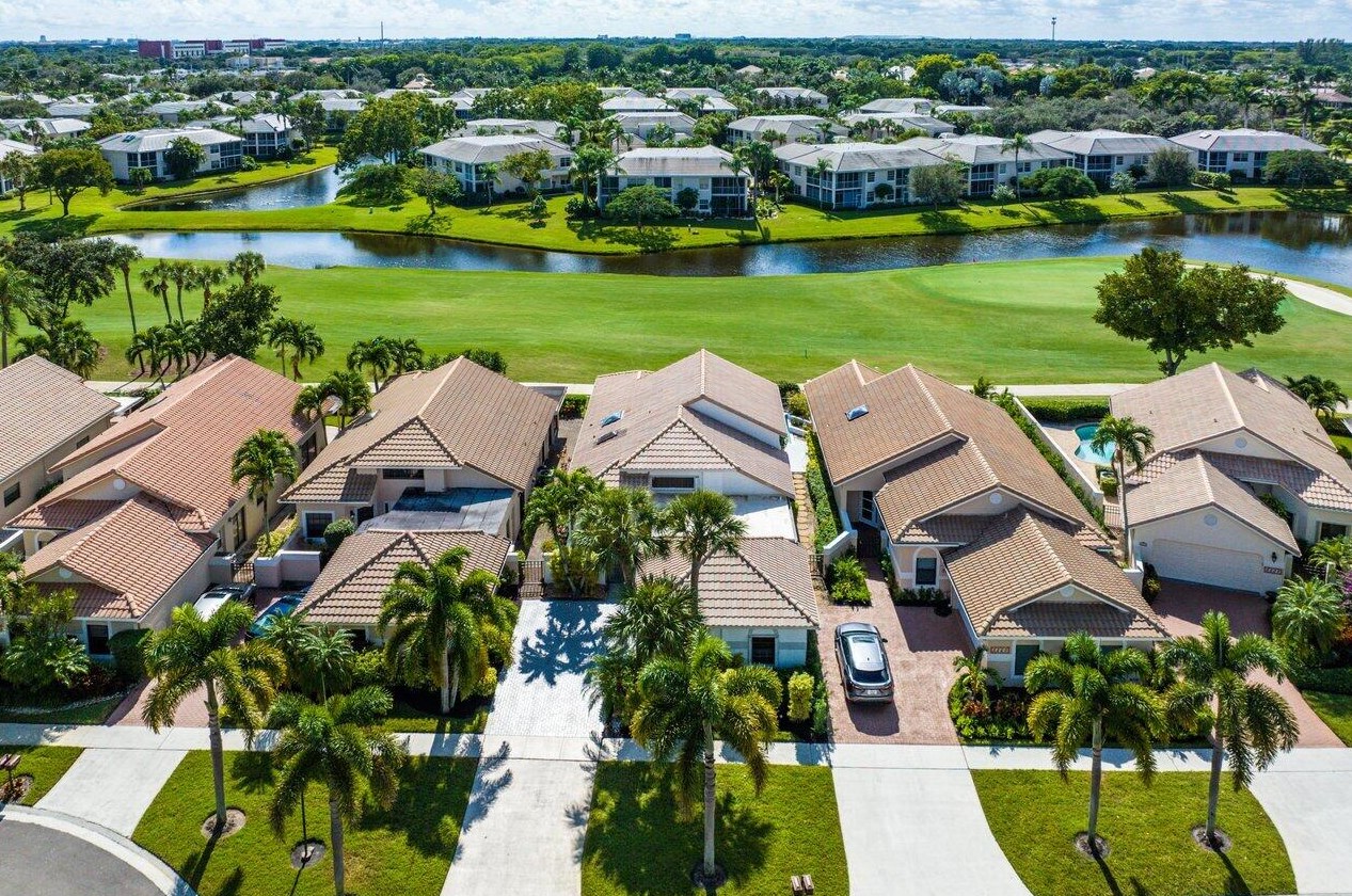 5212 Via De Amalfi Dr, Boca Raton FL  33496-2432 exterior