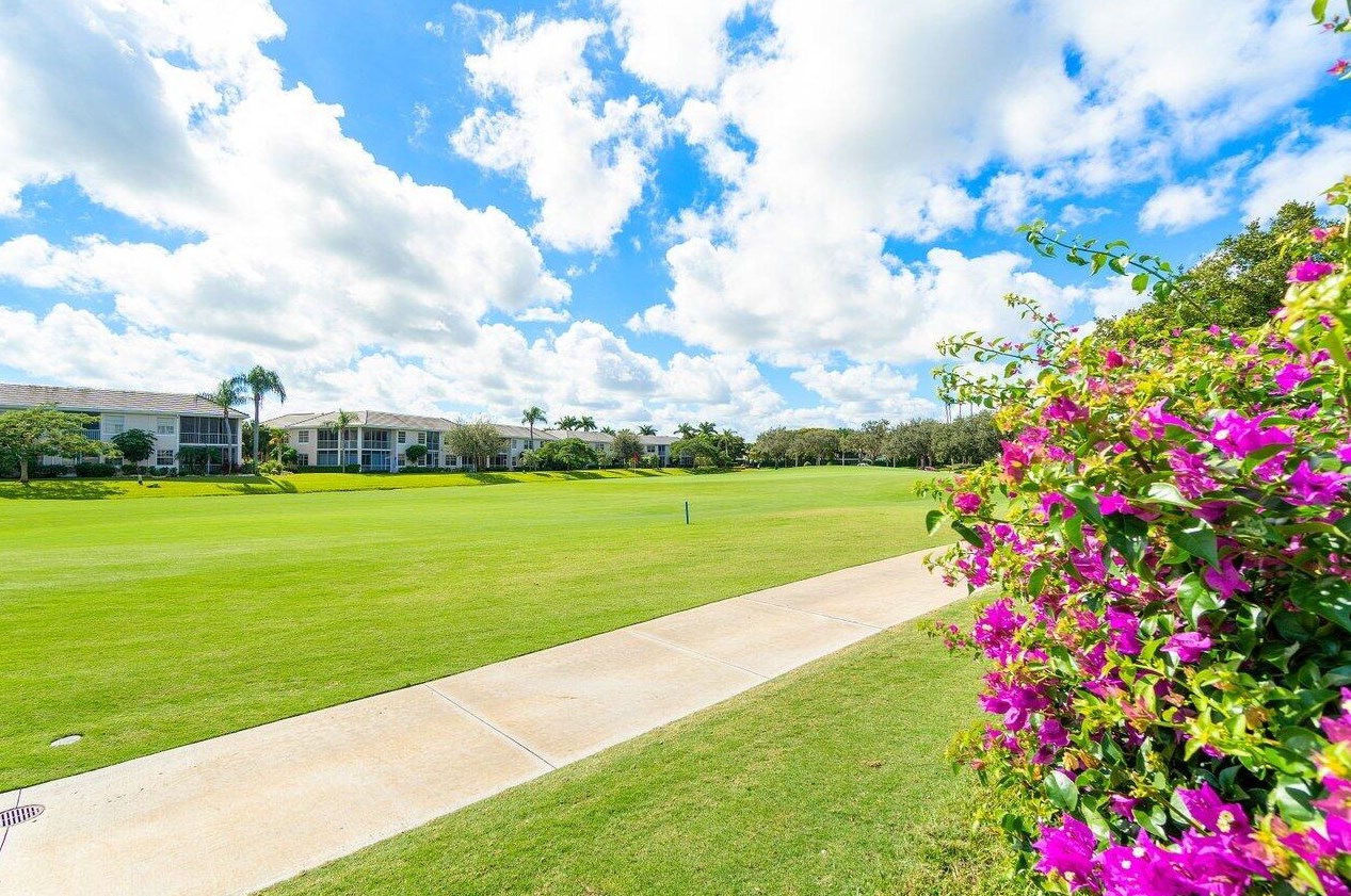 5212 Via De Amalfi Dr, Boca Raton FL  33496-2432 exterior