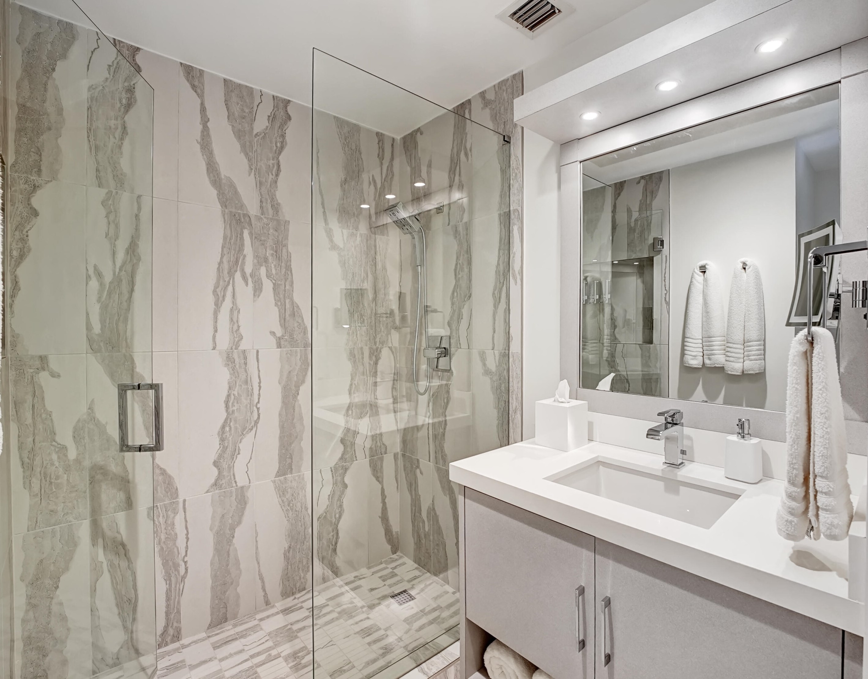 5782 Regency Cir, Boca Raton FL 33496-2760 exterior