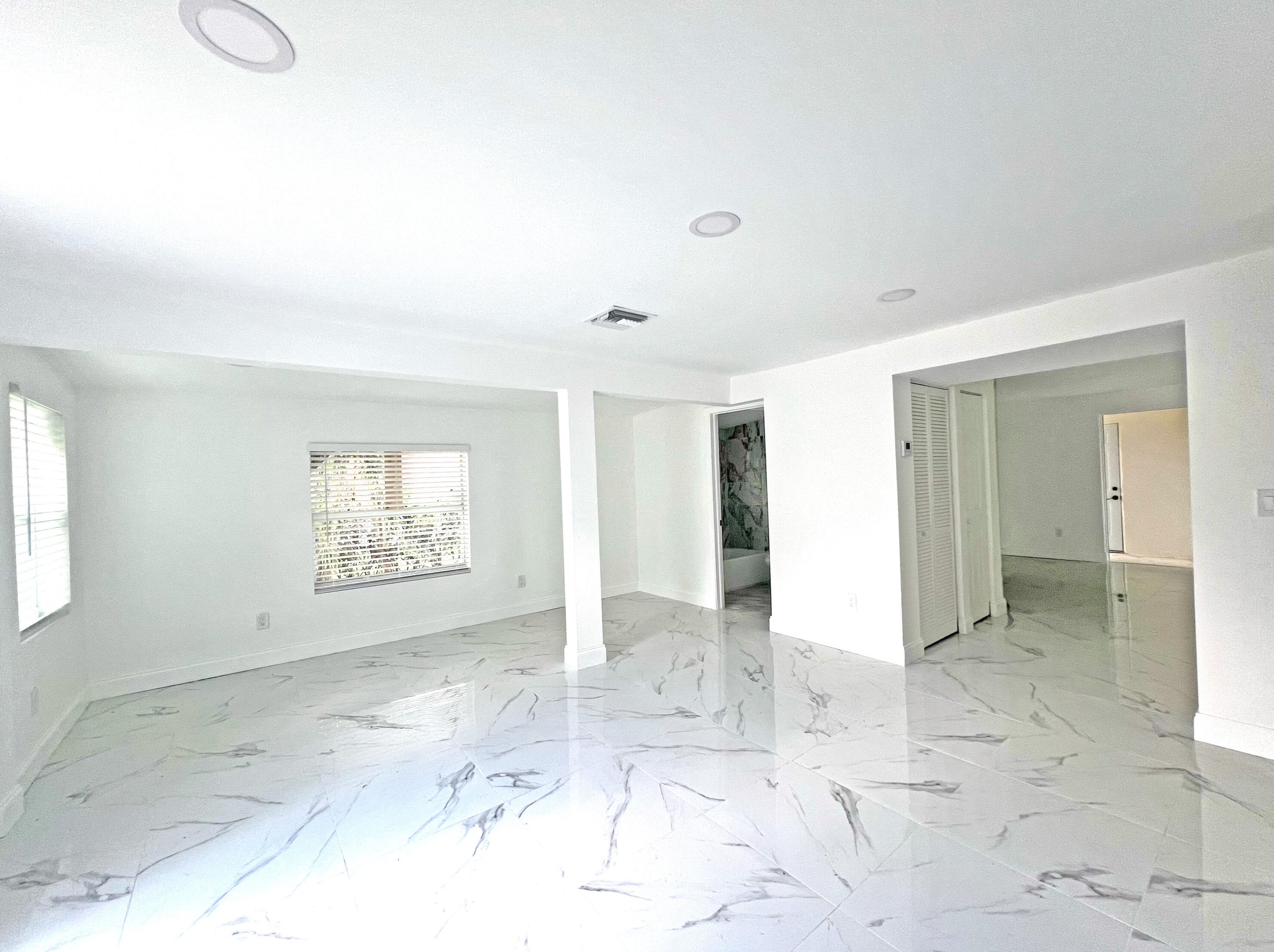7705 21st Ave, Miami FL  33147-5618 exterior