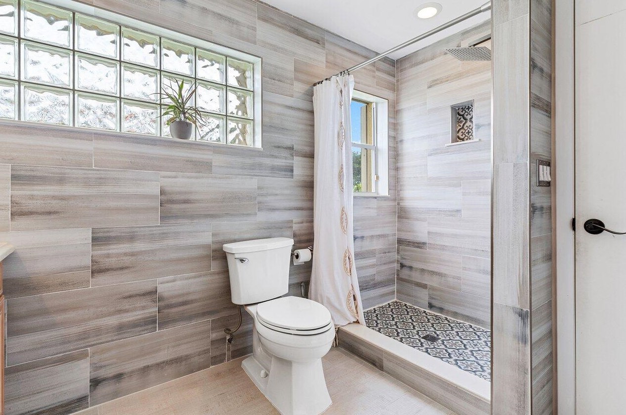 7680 Ardwick Dr, Lake Worth FL exterior