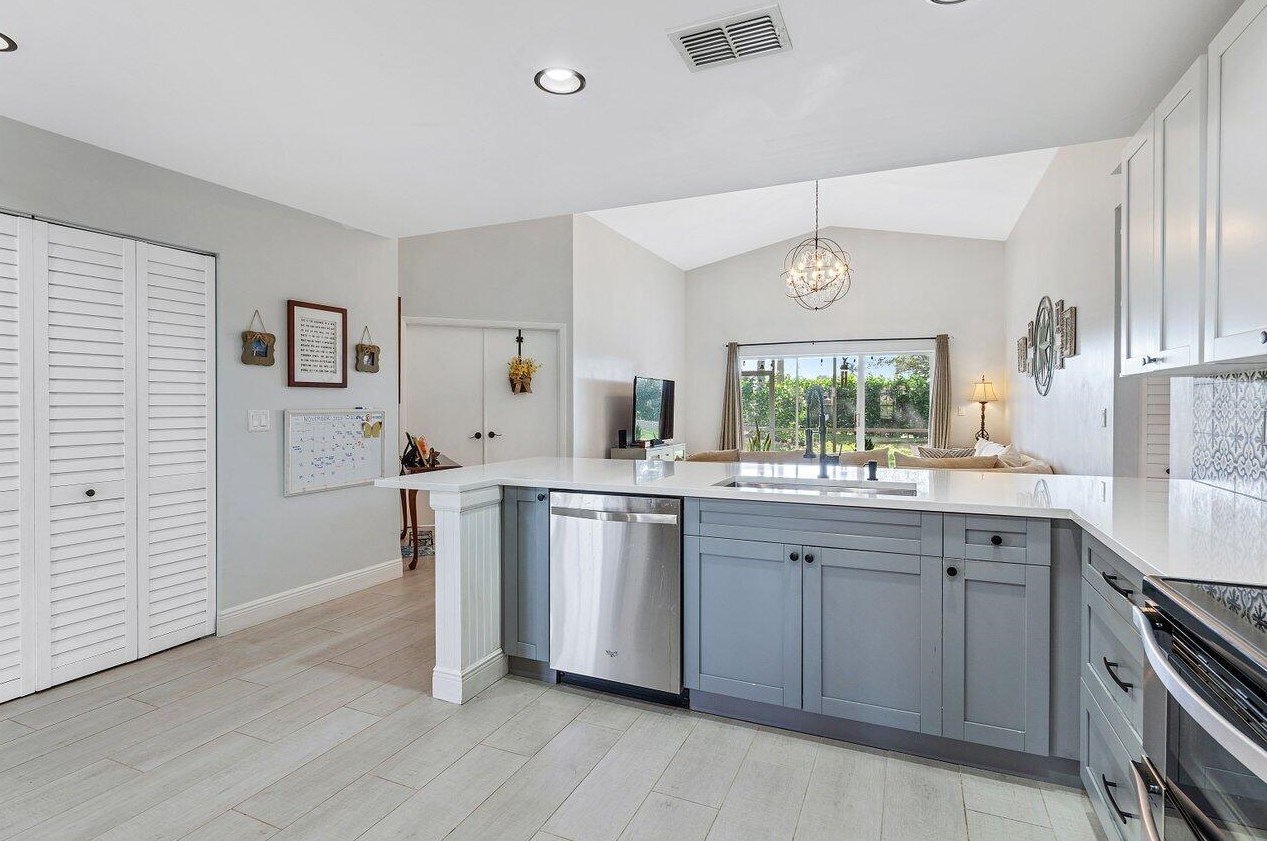 7680 Ardwick Dr, Lake Worth FL exterior